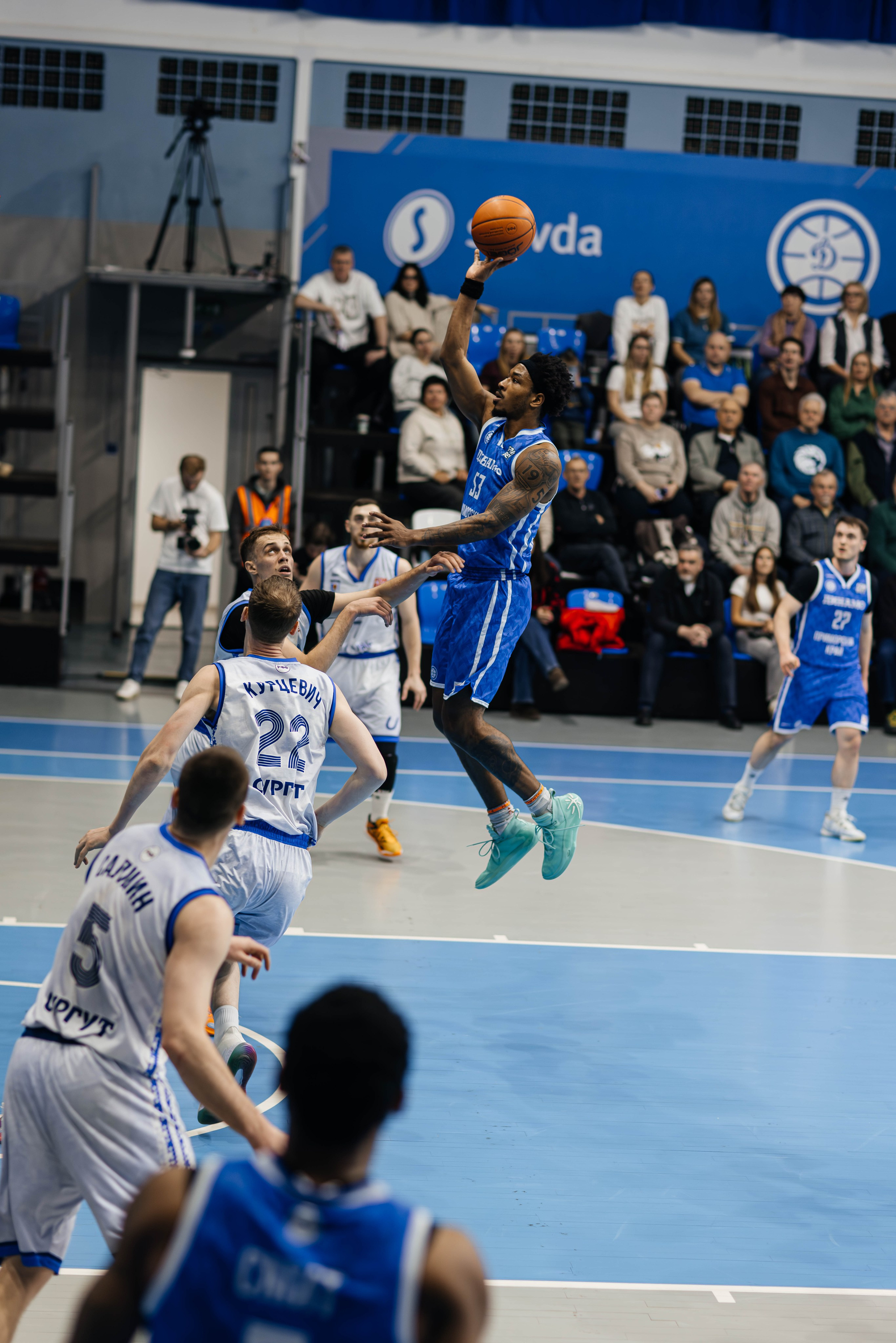 Баскетбол — Динамо. Репортажный и свадебный фотограф во Владивостоке Максим Цой