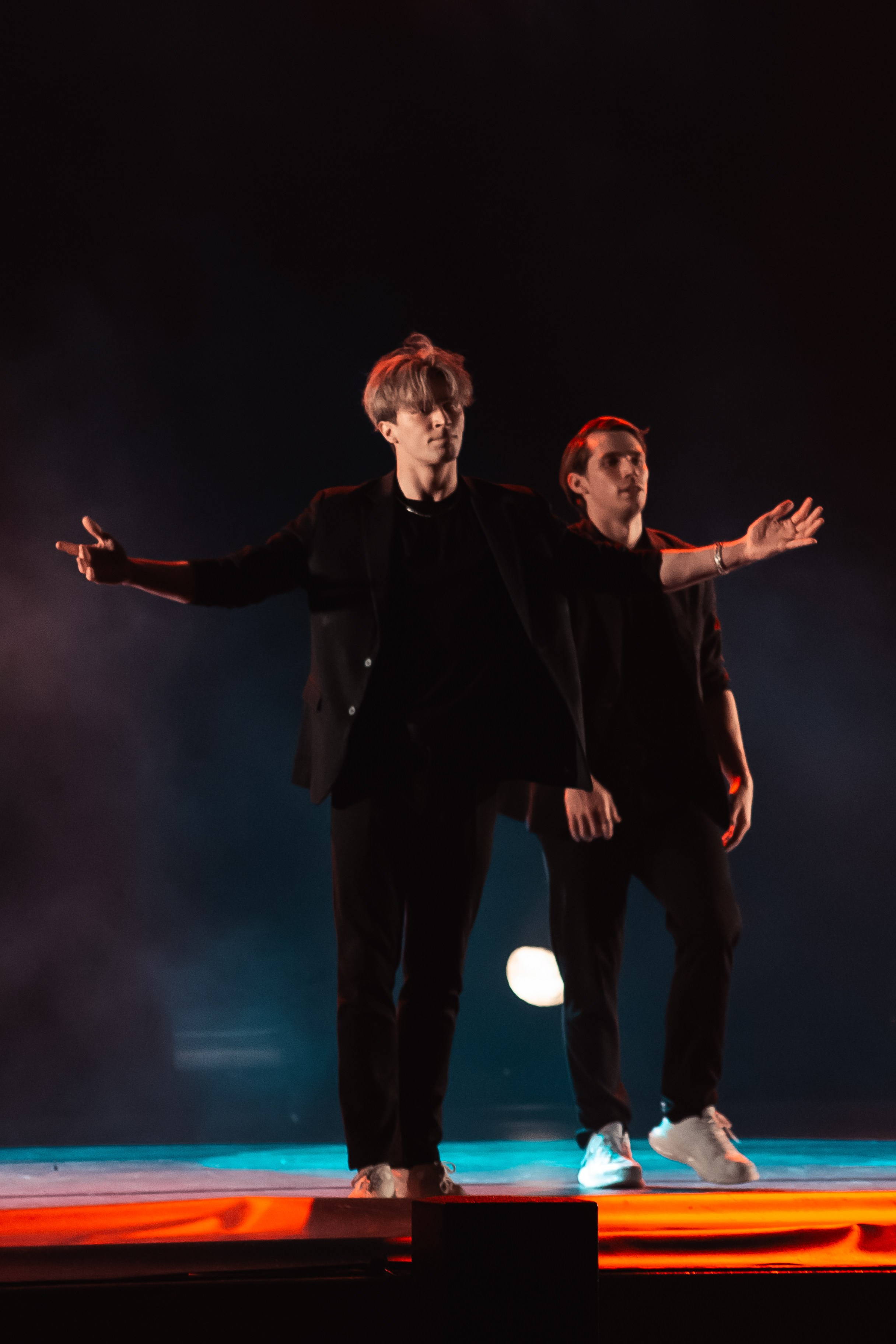 Шоу под дождем, Гранд Холл Сибирь, 20.02.2026. Фотограф Регина Крикунова г. Красноярск