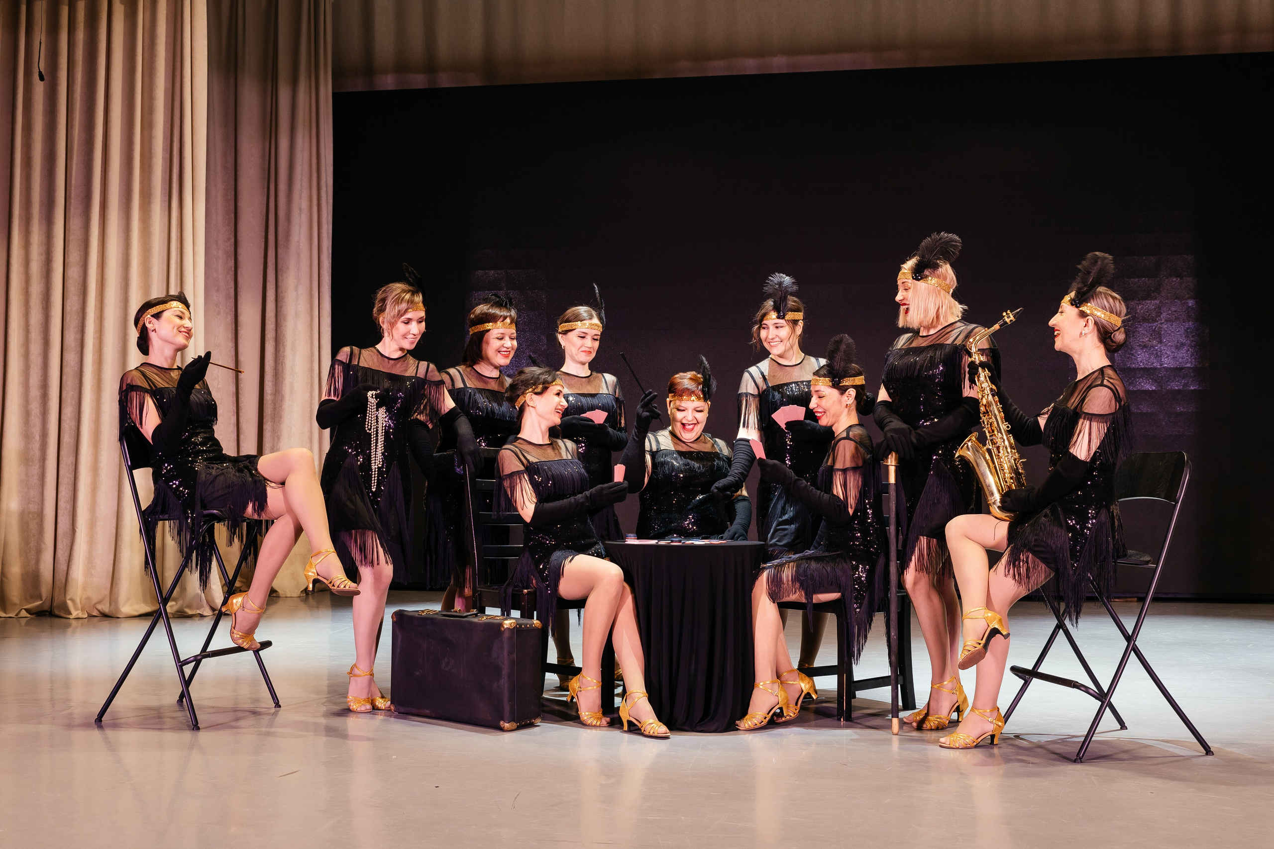 Танцевальный коллектив. Ваш самый лучший фотограф!