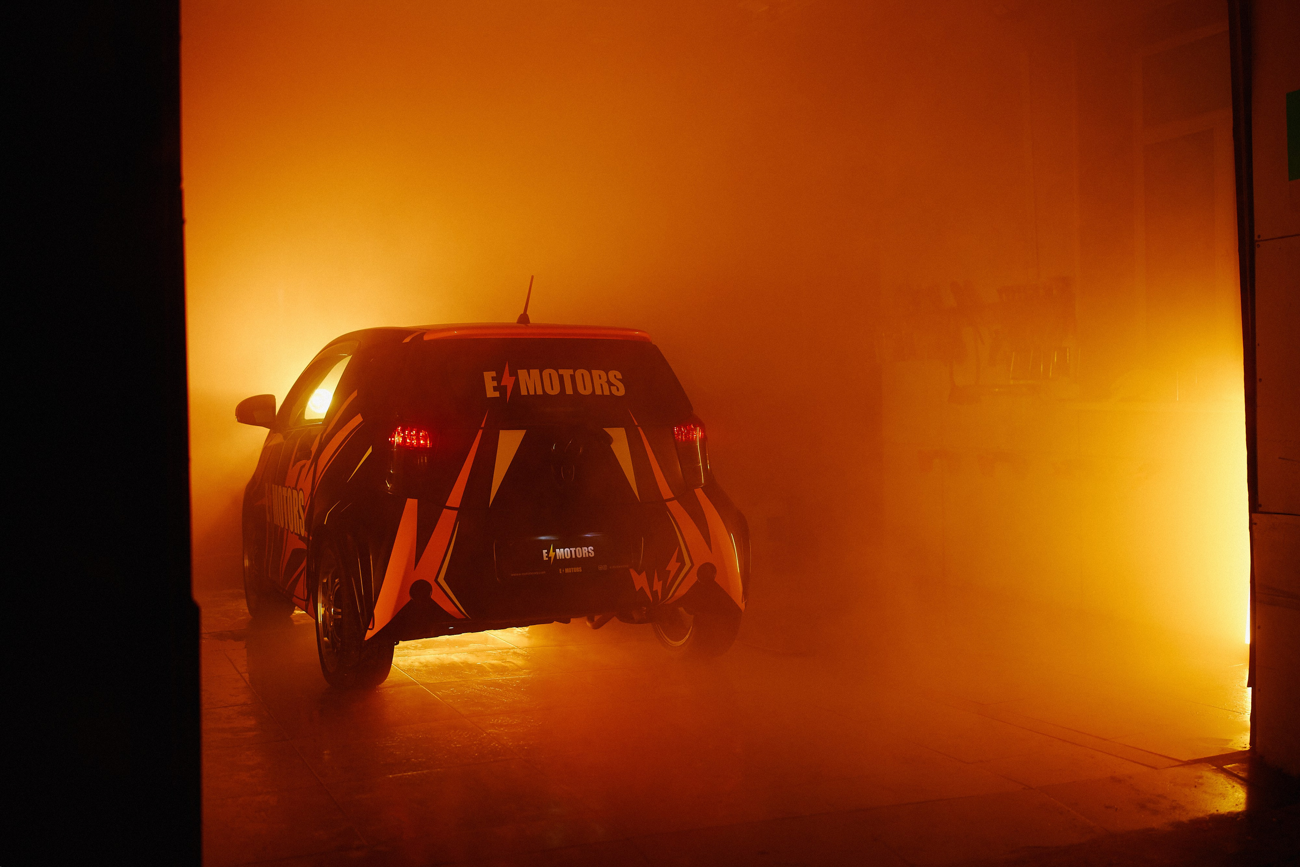 СОЛЬ PRODUCTION БЭК (EMOTORS). ФОТОГРАФ НА МЕРОПРИЯТИЕ ОТ СОЛЬ МЕДИА PRODUCTION