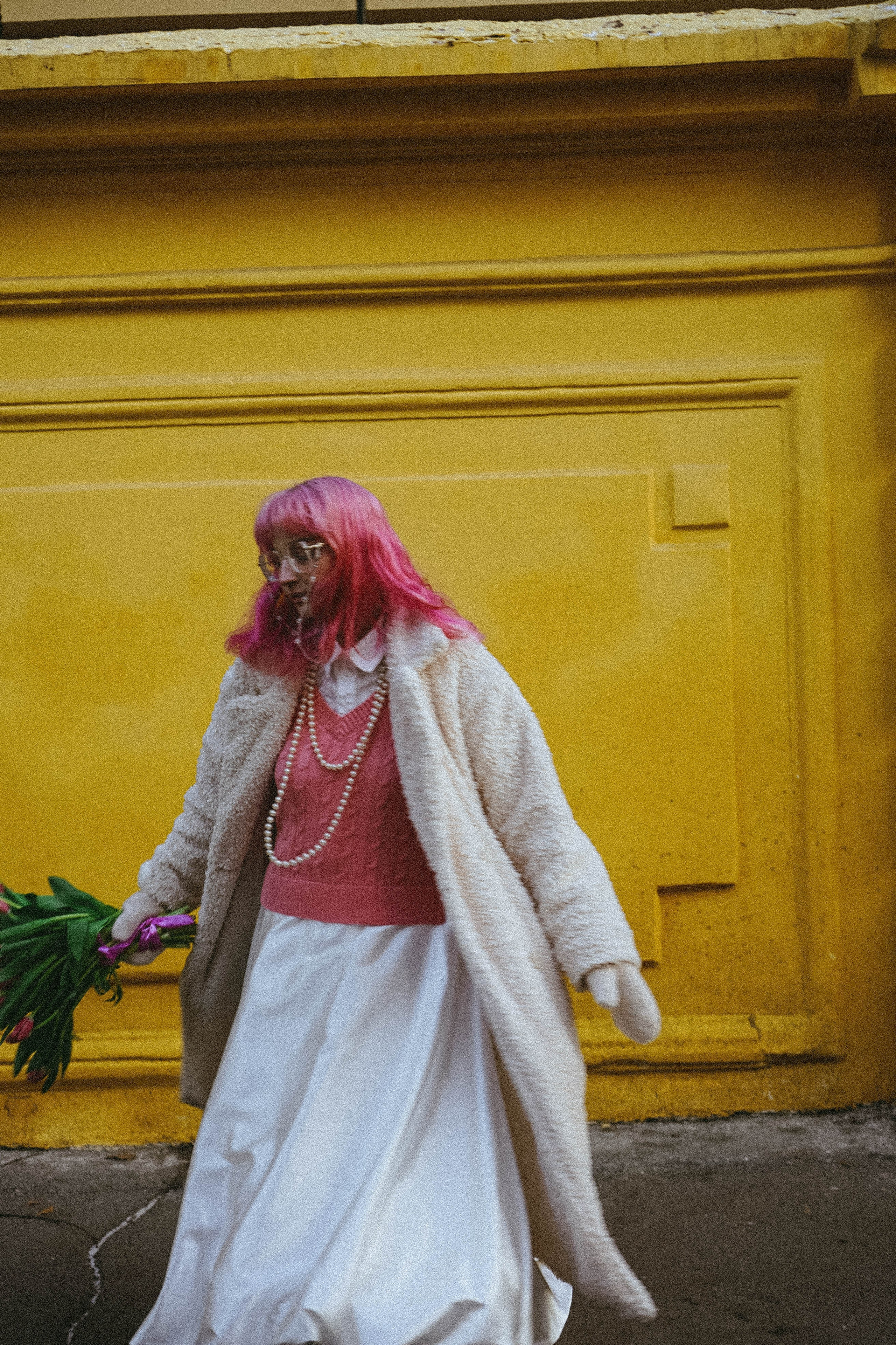 Прогулочная фотосессия с тюльпанами. Профессиональный фотограф, Санкт-Петербург — Виктория Богомолова