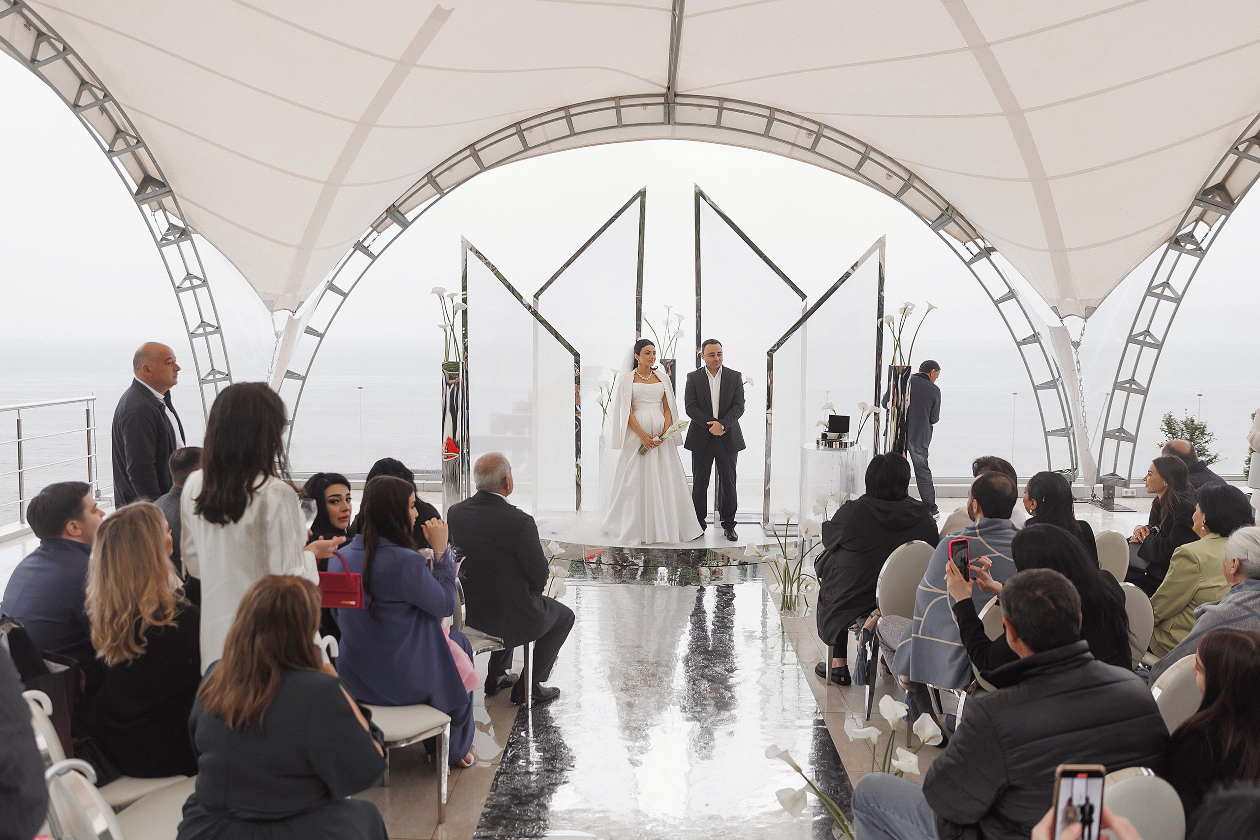 Свадебная фотосессия в отеле "Swissotel Resort Сочи Камелия". Свадебный и семейный фотограф в Сочи Денис Вялов