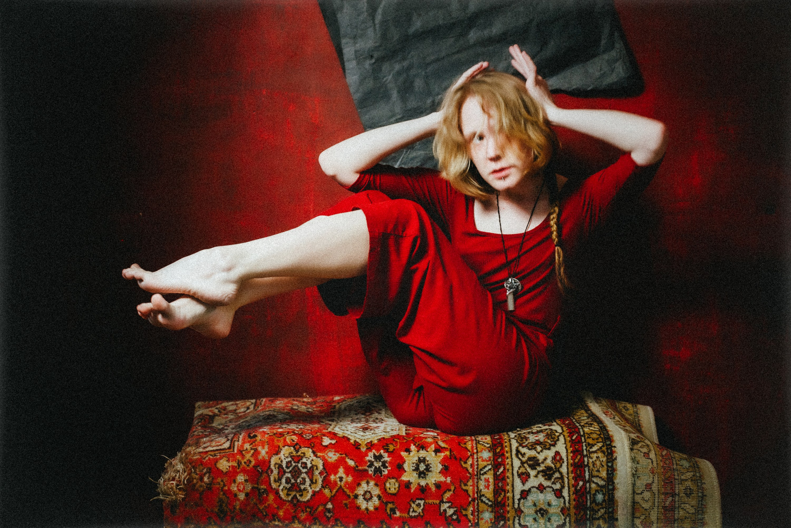 Вика. Домашняя студия. RawCat. Портретная фотография Екатеринбург