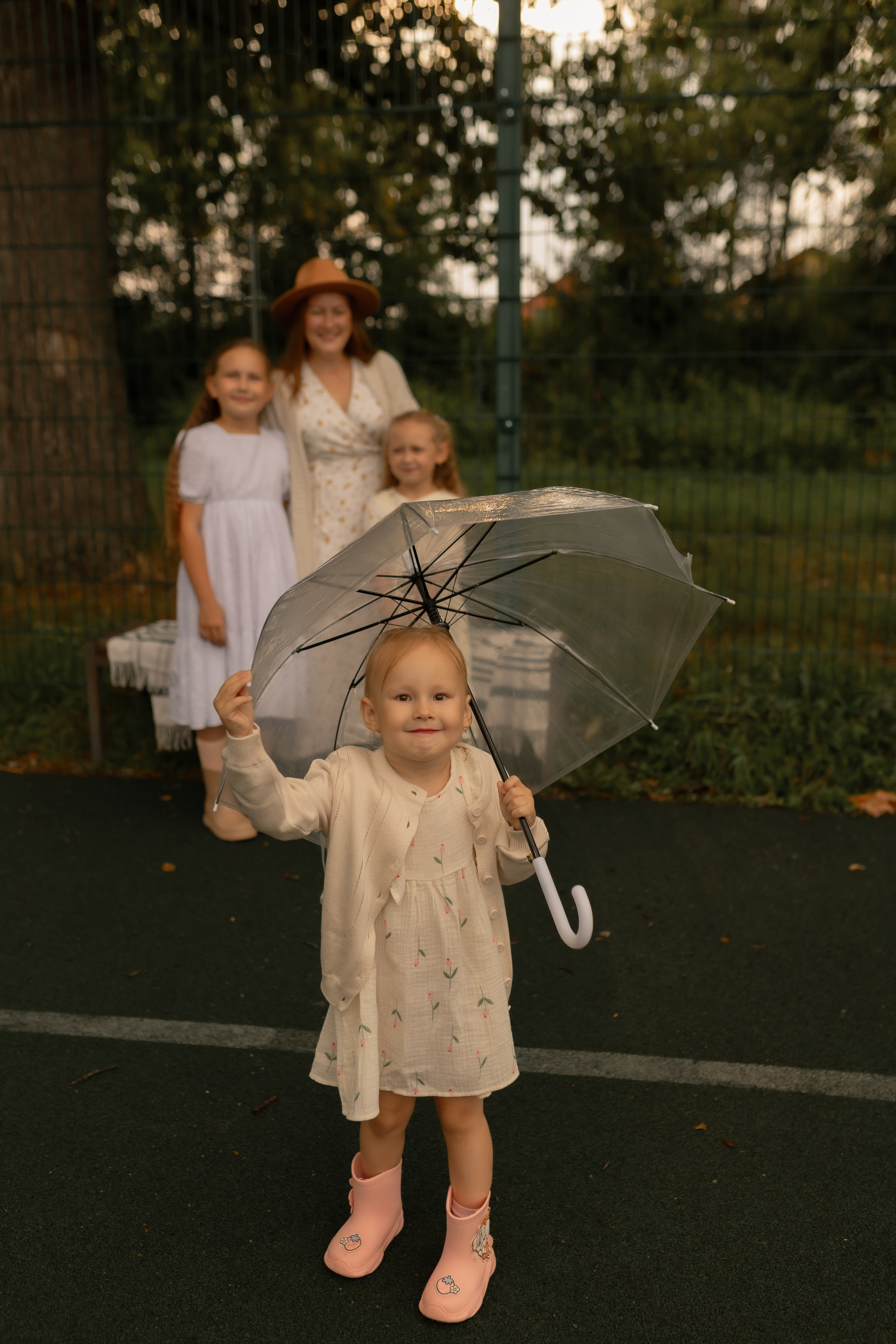 Мама Алина, Маша, Дина и Анечка. Фотограф Татьяна Семенова