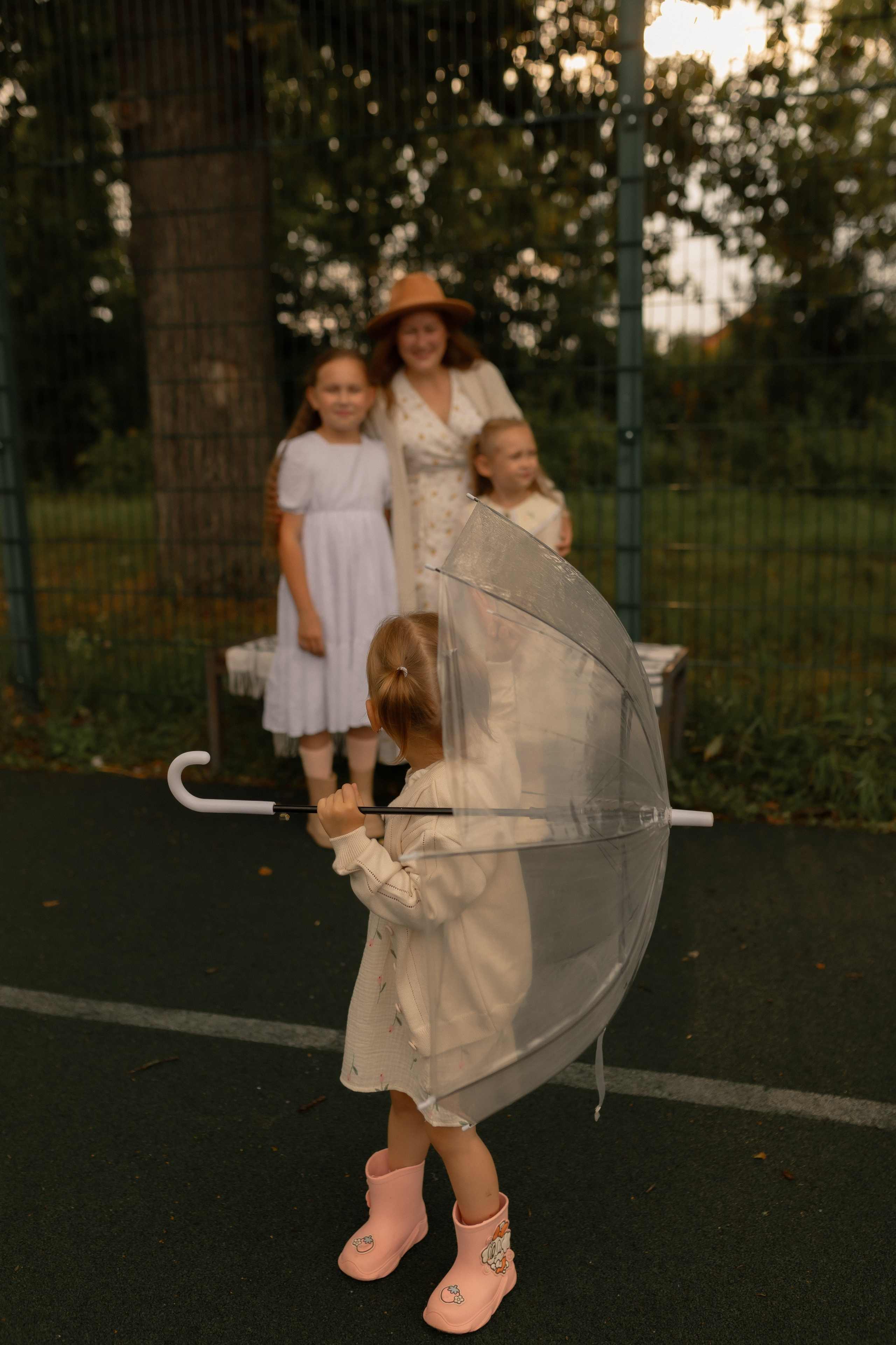 Мама Алина, Маша, Дина и Анечка. Фотограф Татьяна Семенова