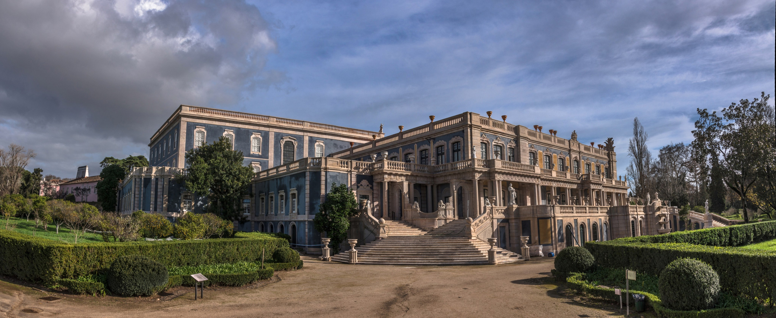 Португалия Келуш. Фотограф Лара Кучина