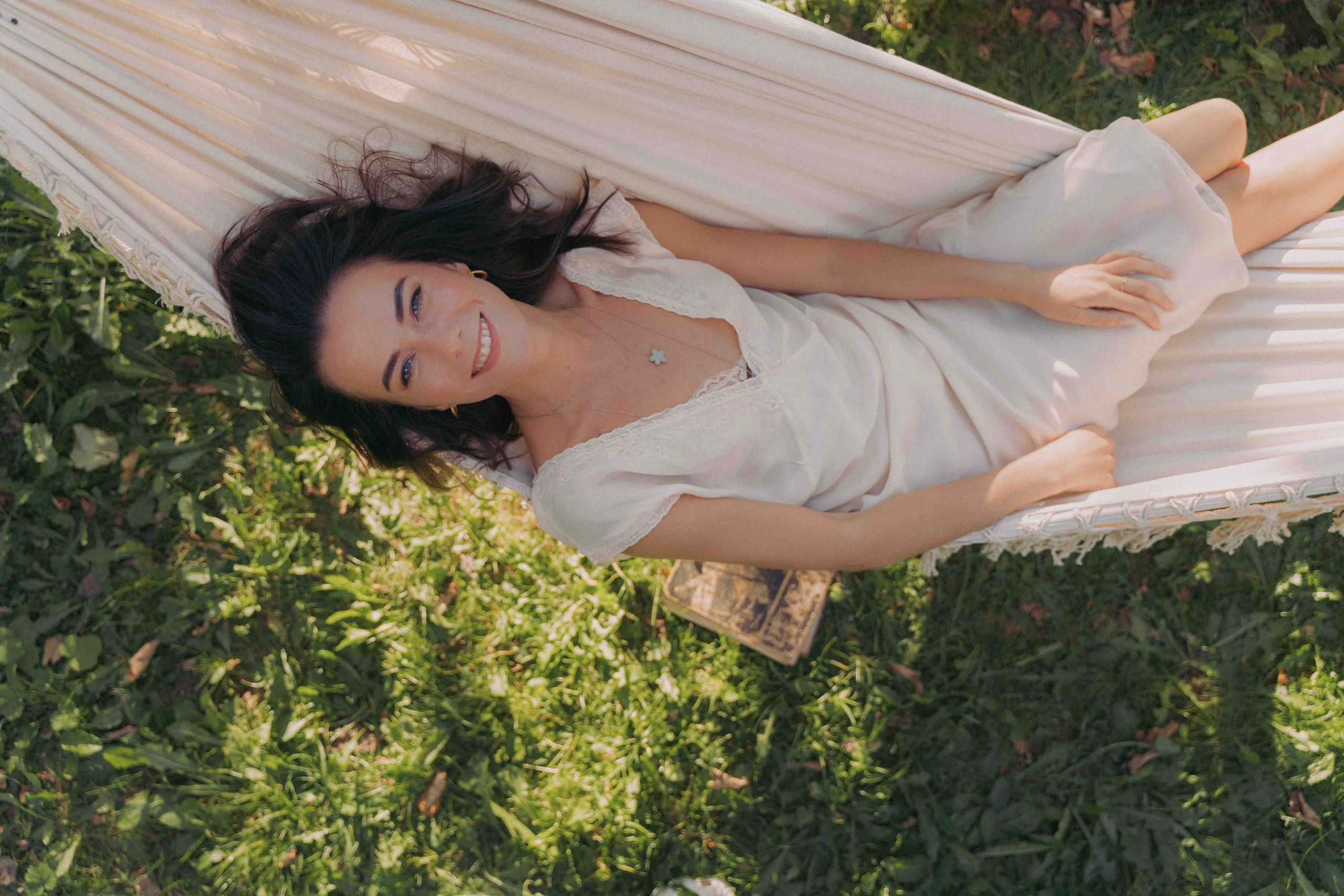 Яблоневый сад и гамак. Фотограф и видеограф в Москве и Абу Даби Мария Кулагина