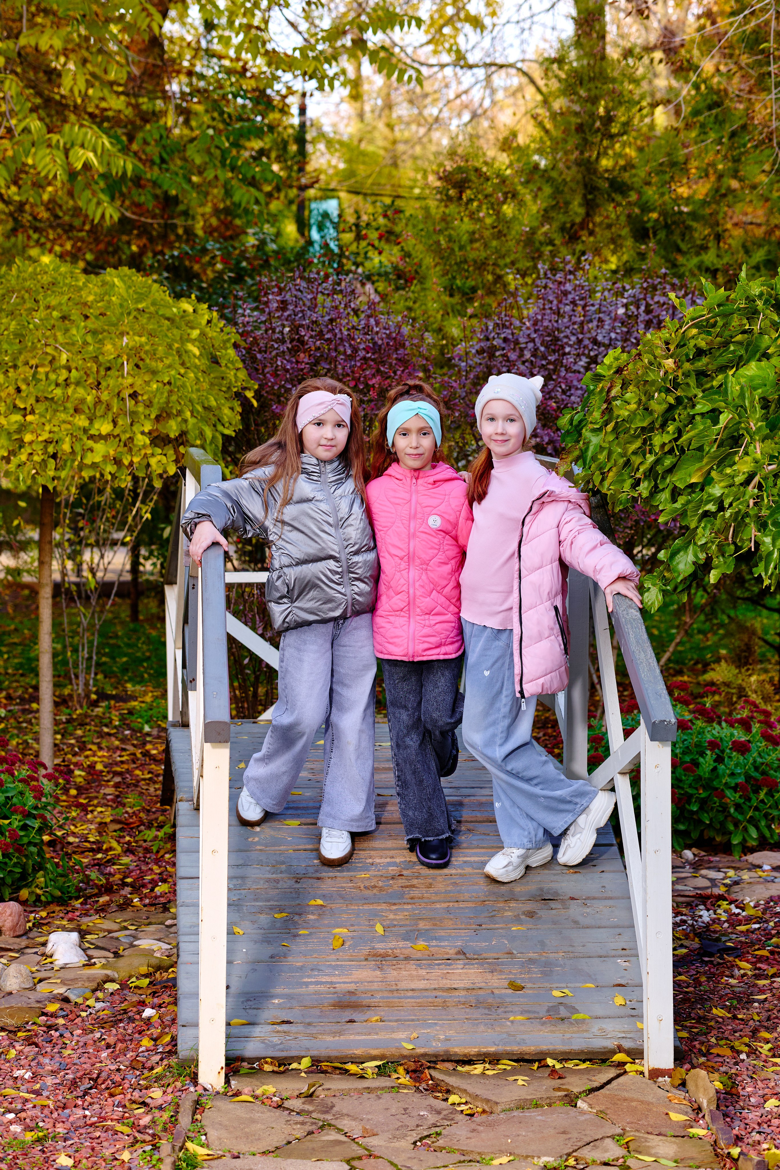 Прогулка в парке классом. Фотограф Выпускные альбомы Таганрог Сергей Коробченко