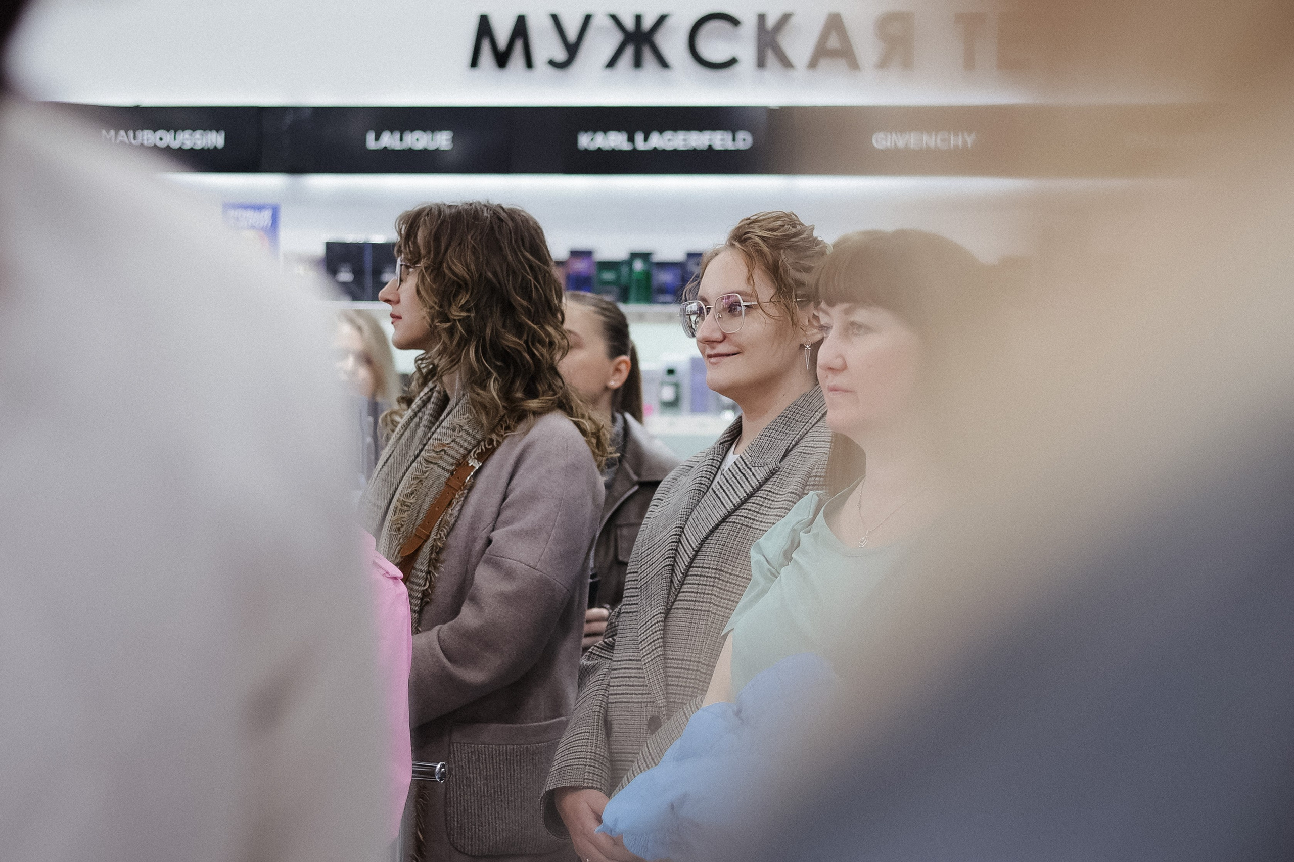 ВЫХОД В СВЕТ. СВОИ. ФОТООТЧЕТЫ-СОБЫТИЯ-МЕСТА