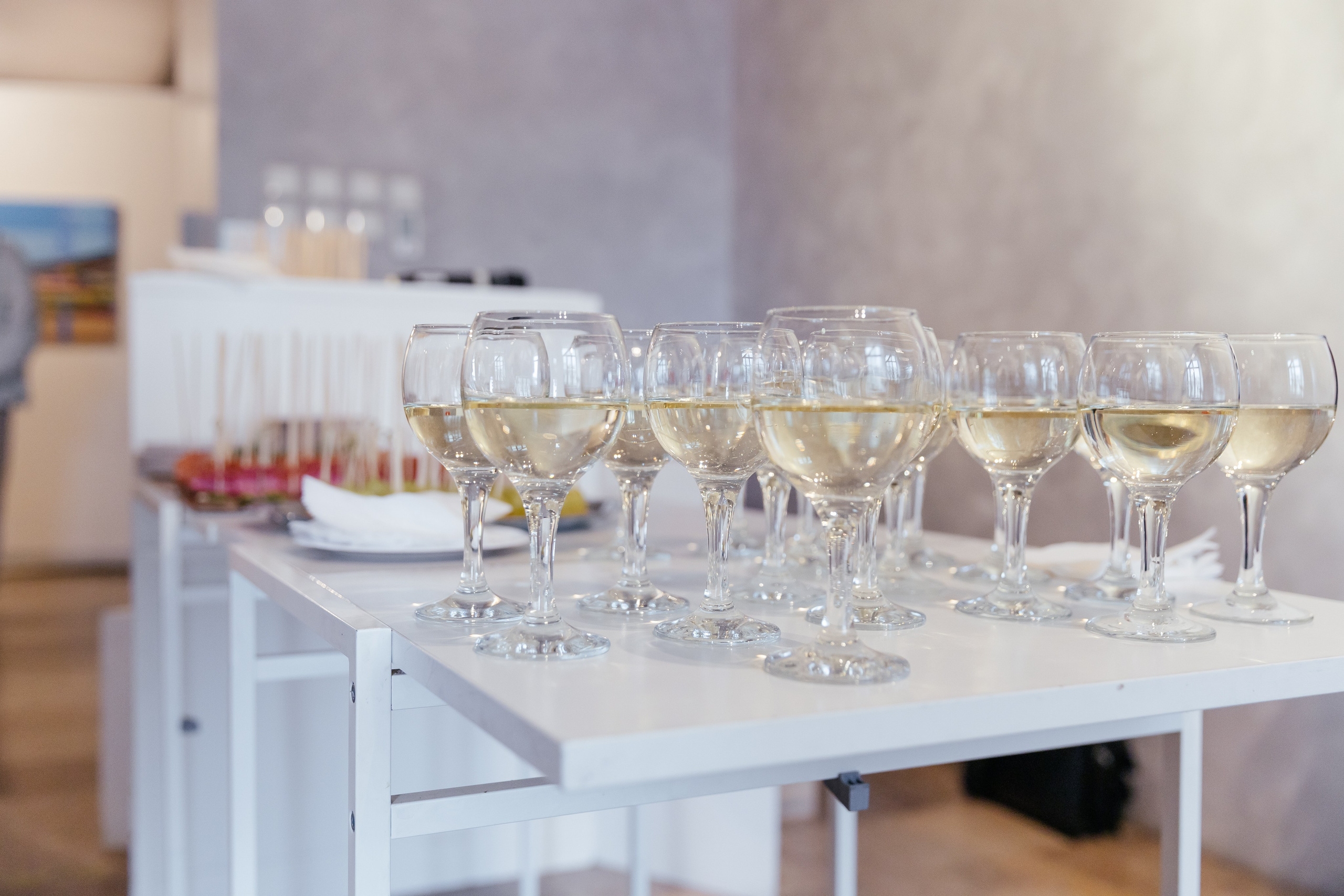 Выставка Лиры Алборовой «Цвет — это я». Свадебный и репортажный фотограф в Санкт-Петербурге Николай Голованов