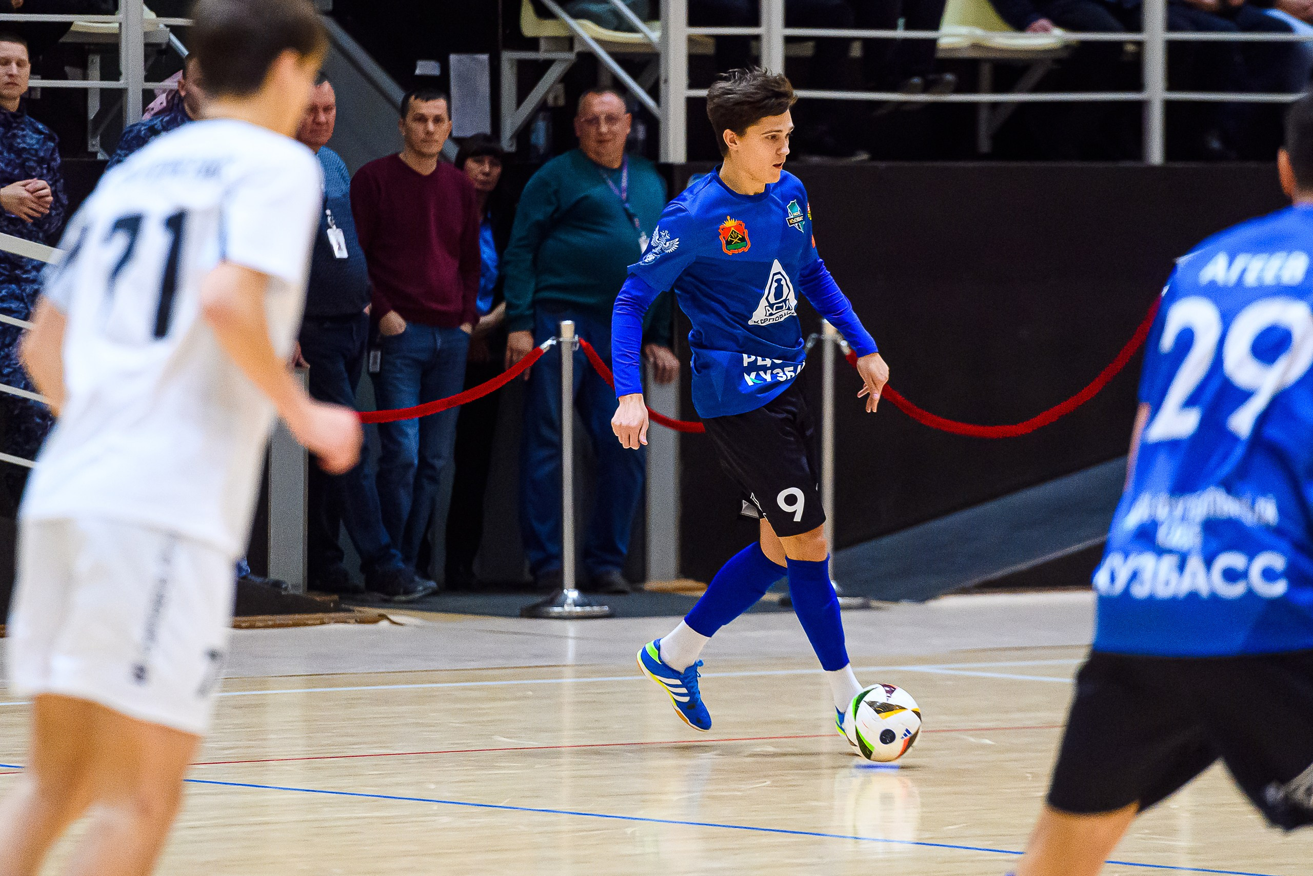 Высшая лига по футзалу — Сезон 2024-2025 — 2ой тур. Репортажный фотограф в Кемерово