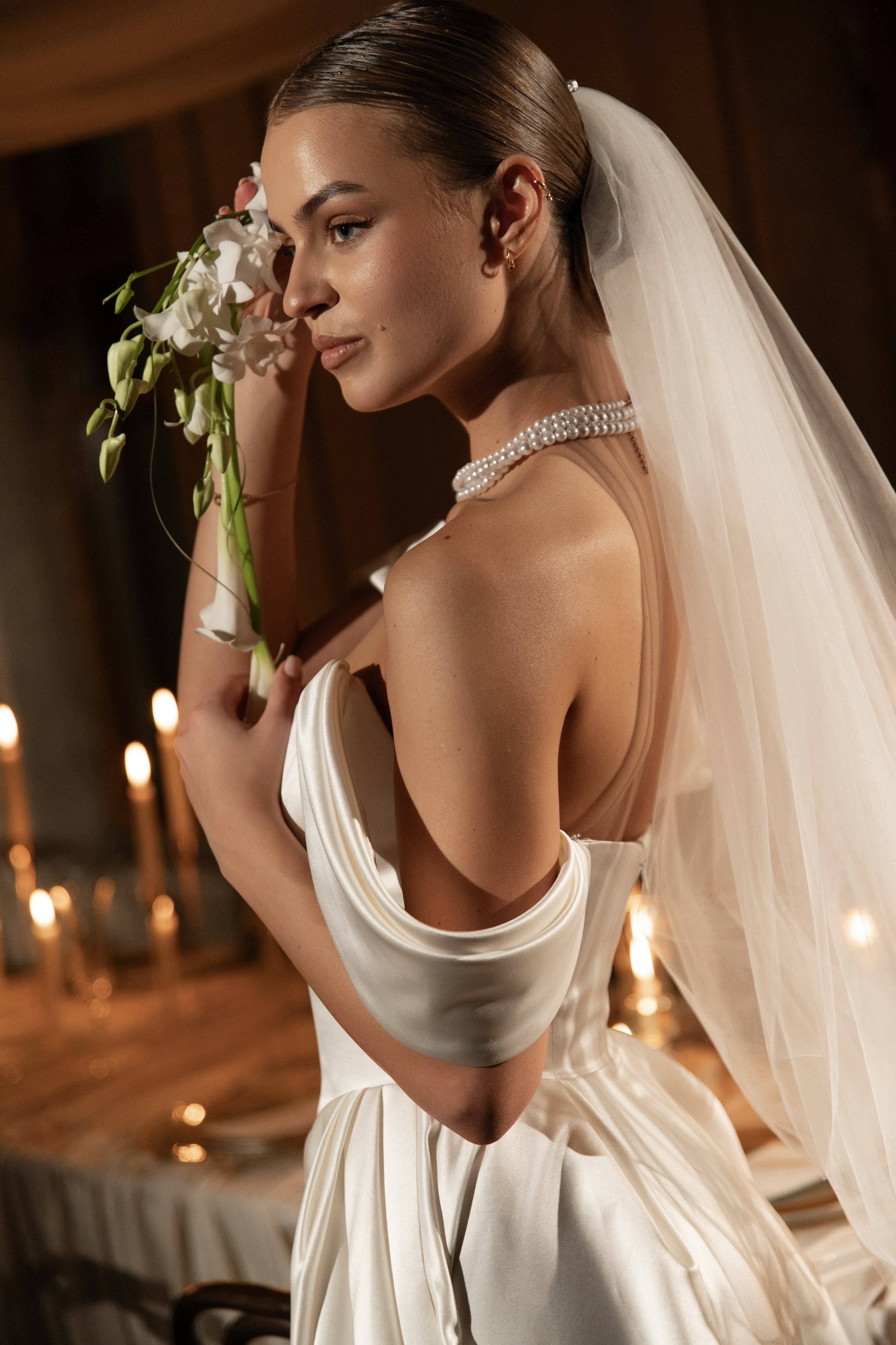 Камерный свадебный ужин при свечах в старинном особняке в фотостудии 21. Kult. Ярослава Ерина — свадебный фотограф в Москве