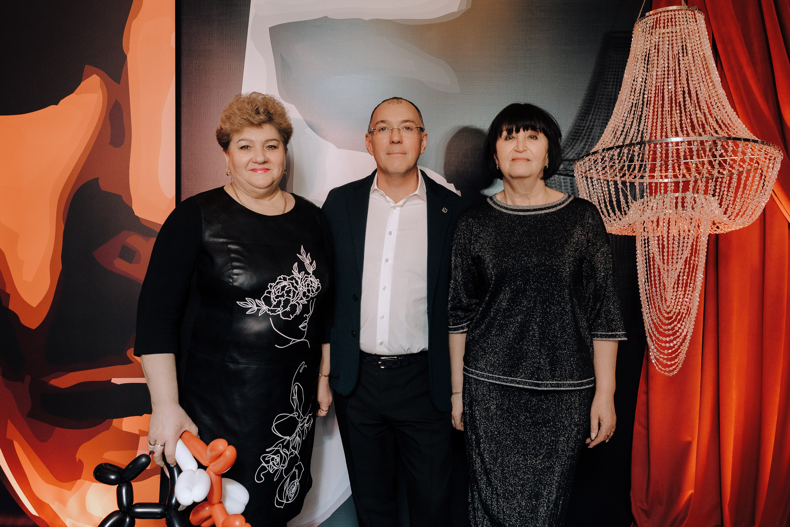 СПЕКТАКЛЬ «ВОЛШЕБНЫЕ ОЧКИ» ОПТИК-ЦЕНТР. Репортажный фотограф Зуев Роман г. Челябинск