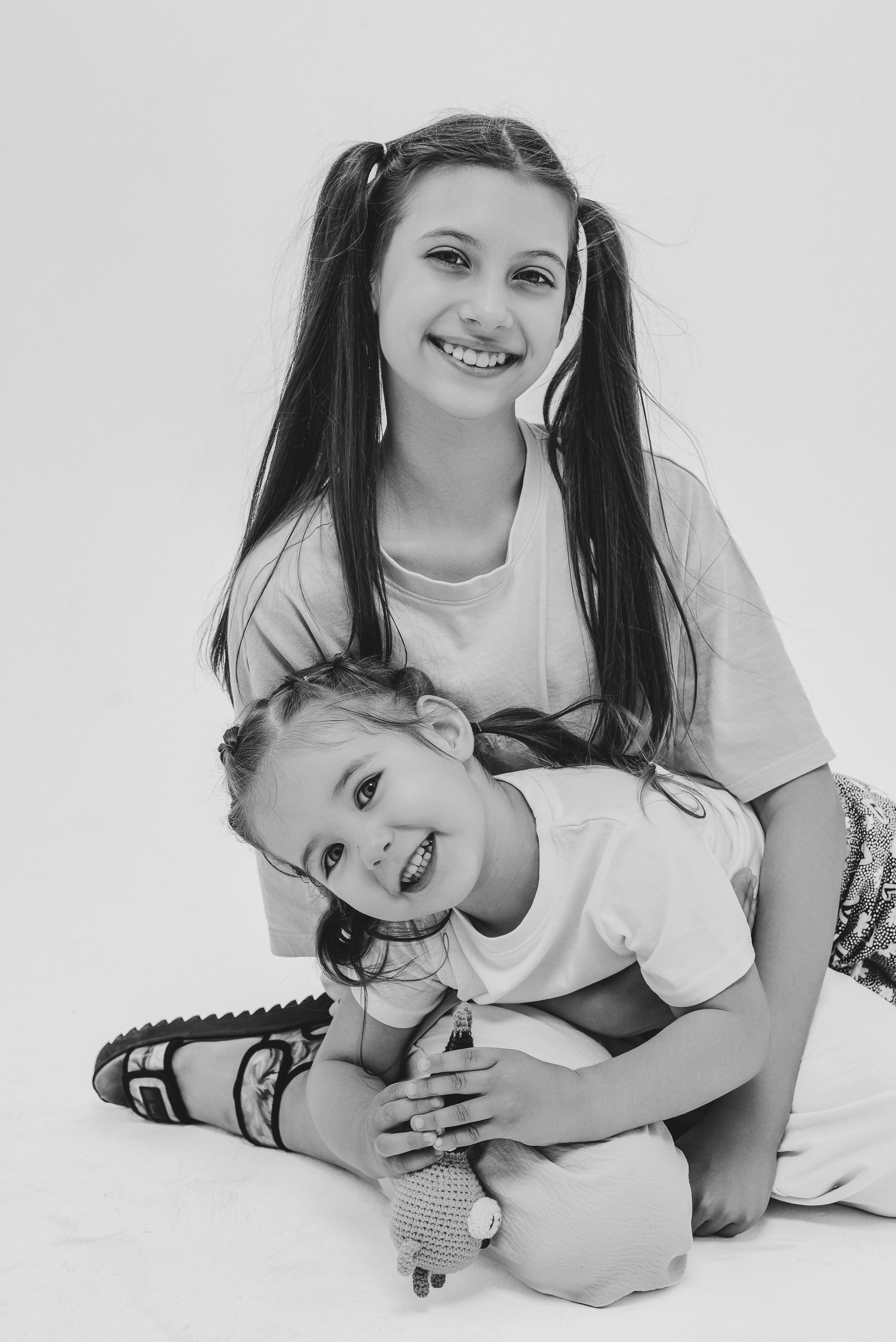 Katya & Anya. Natalia Finch Photography — Family, Kids & Pet Photographer in Chicago, IL