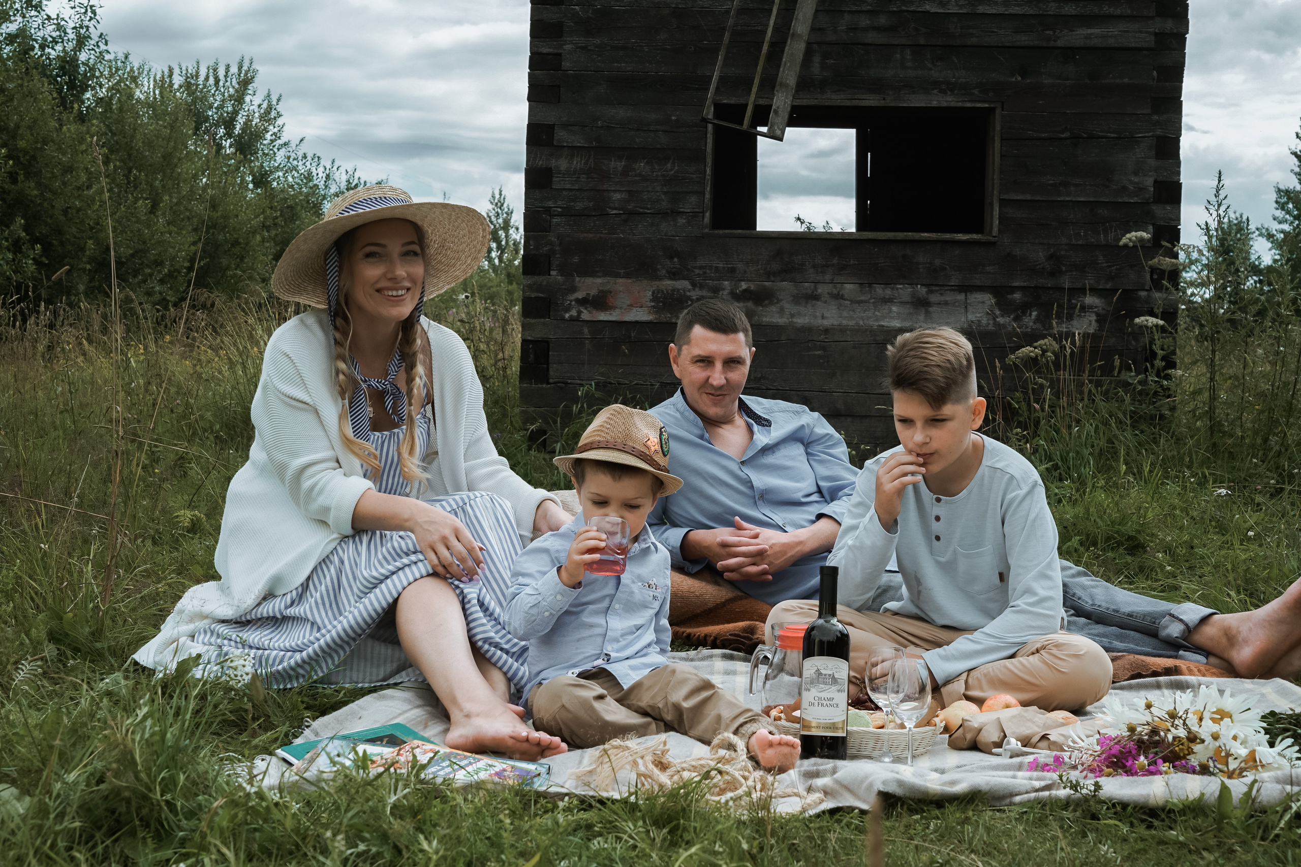 Семейная съёмка на старой Мельнице. Свадебный, семейный и контент фотограф в Санкт- Петербурге Елена Грие