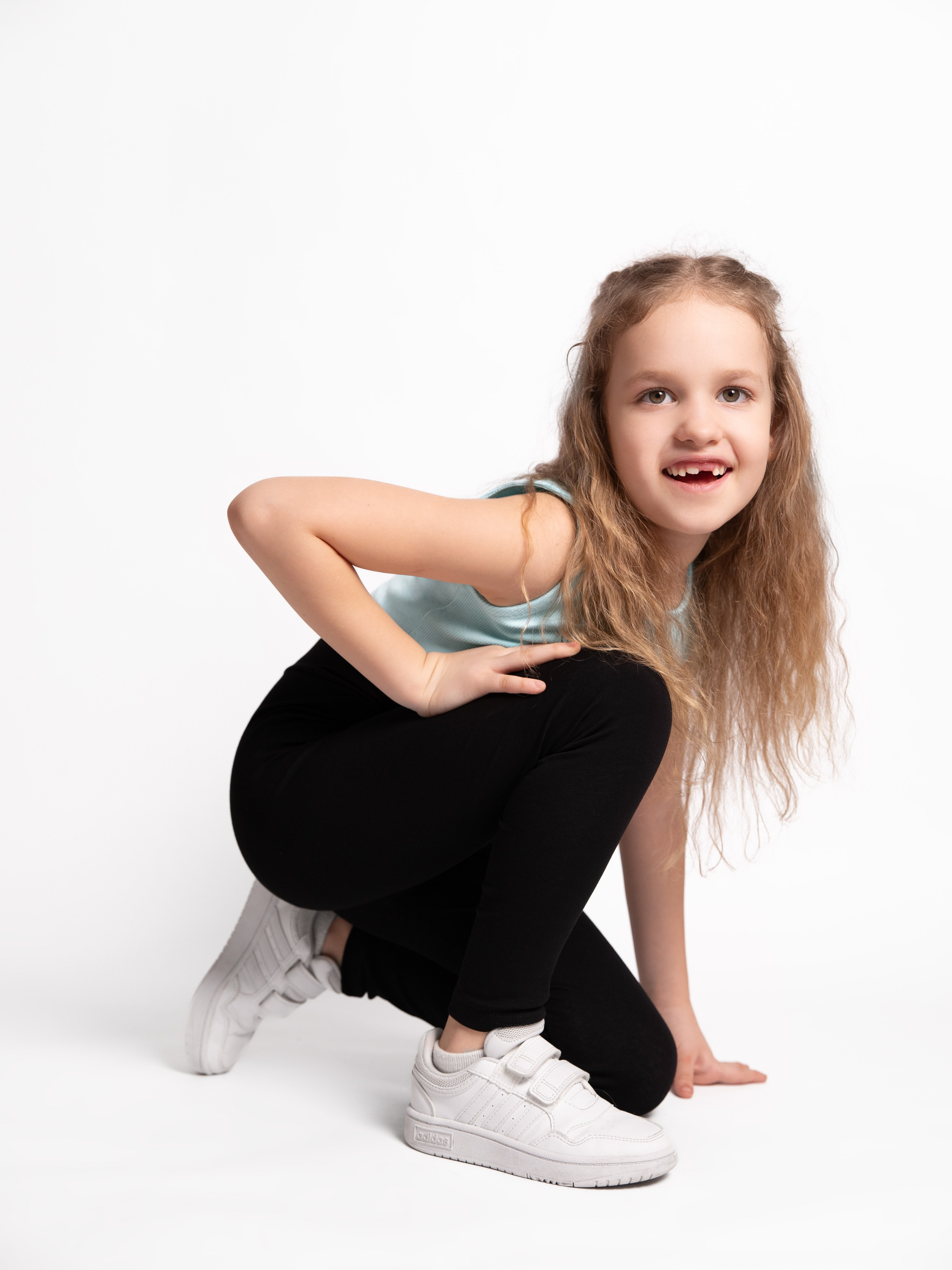 Детские лосины. Фотостудия предметной и модельной съёмки для маркетплейсов