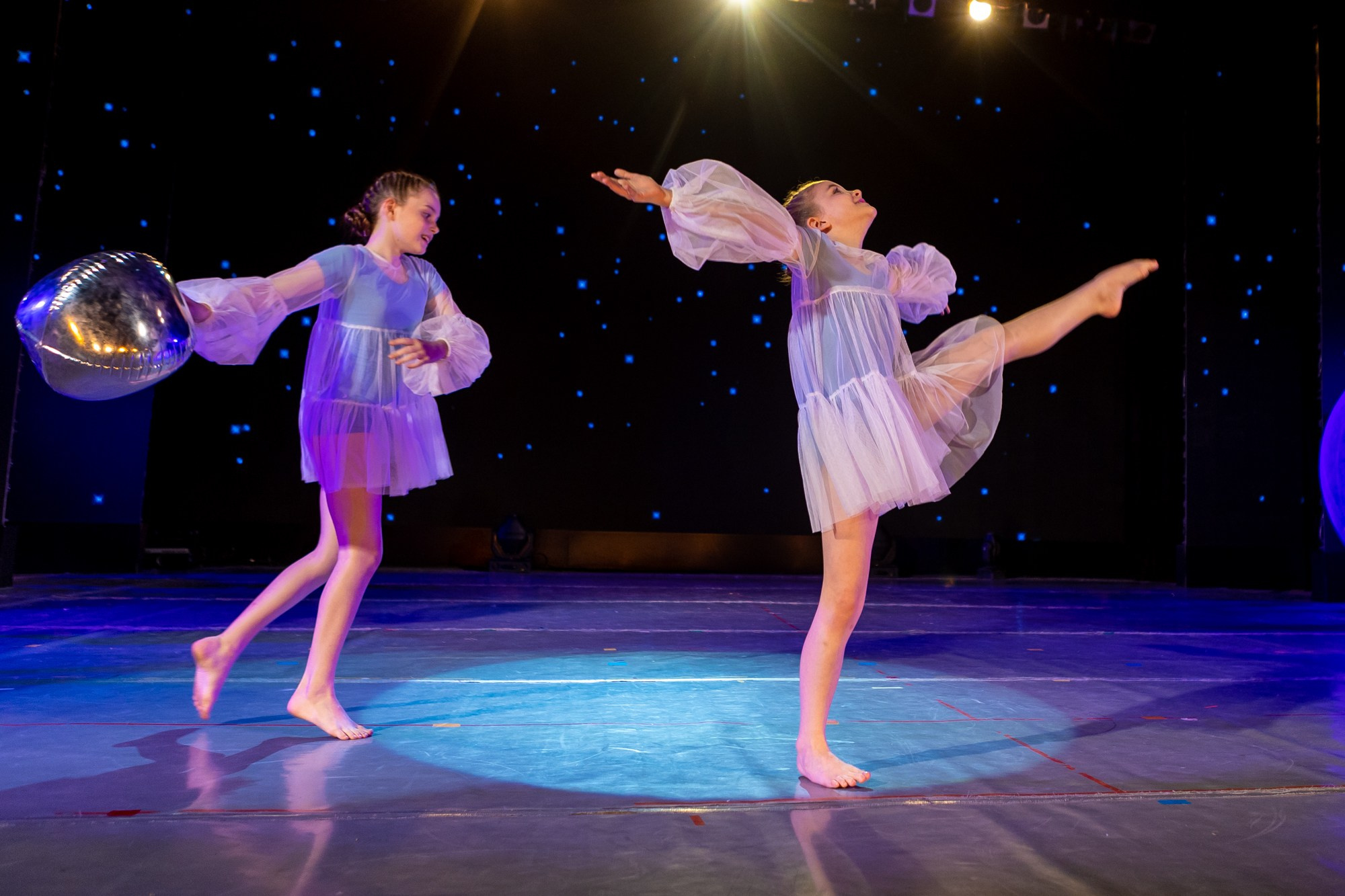 Отчетный концерт Заслуженного коллектива РФ «Жемчужинка» в Оренбурге, ДК «Россия», 2025 г. Фотограф в Оренбурге. Профессиональный фотограф