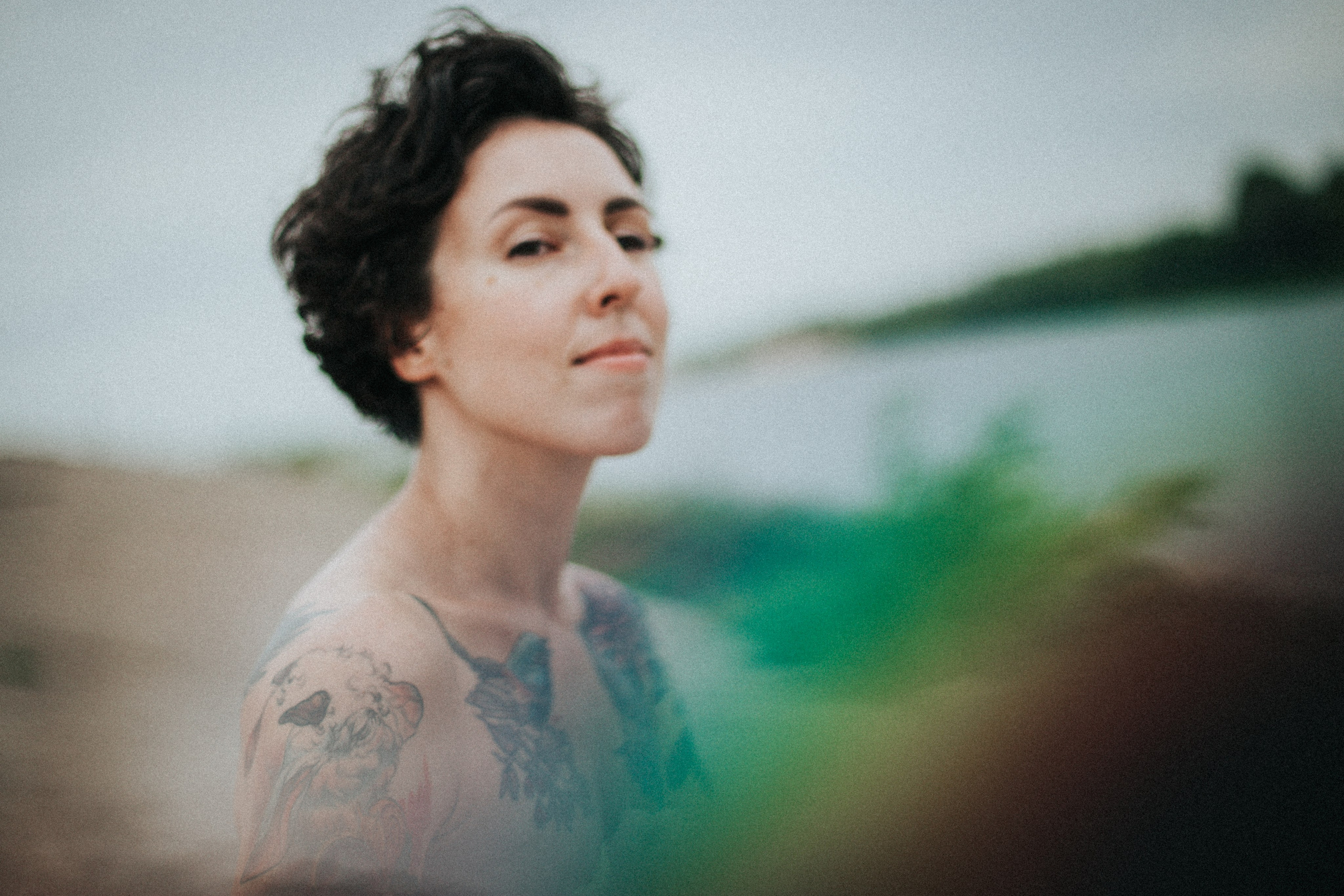 Есенин у реки. Фотограф в Нижнем Новгороде