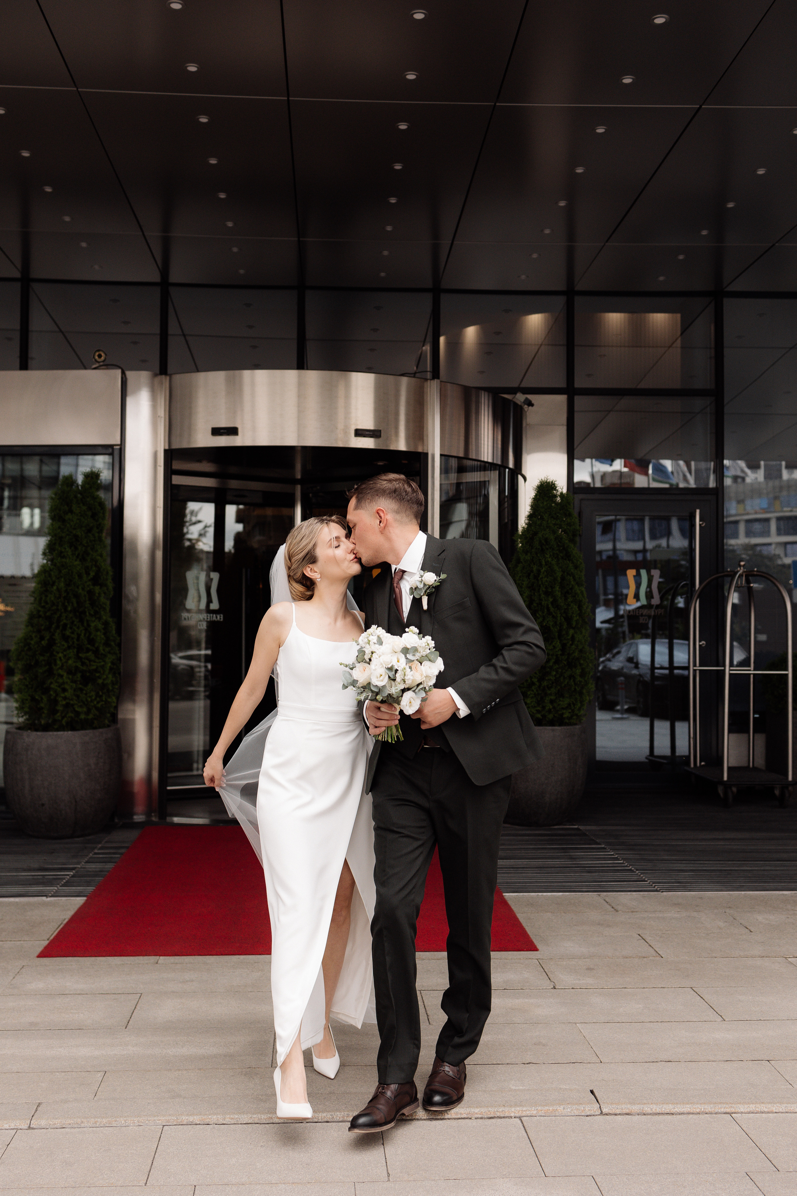 Оля и Данил. Семейный свадебный фотограф Семен Егоров