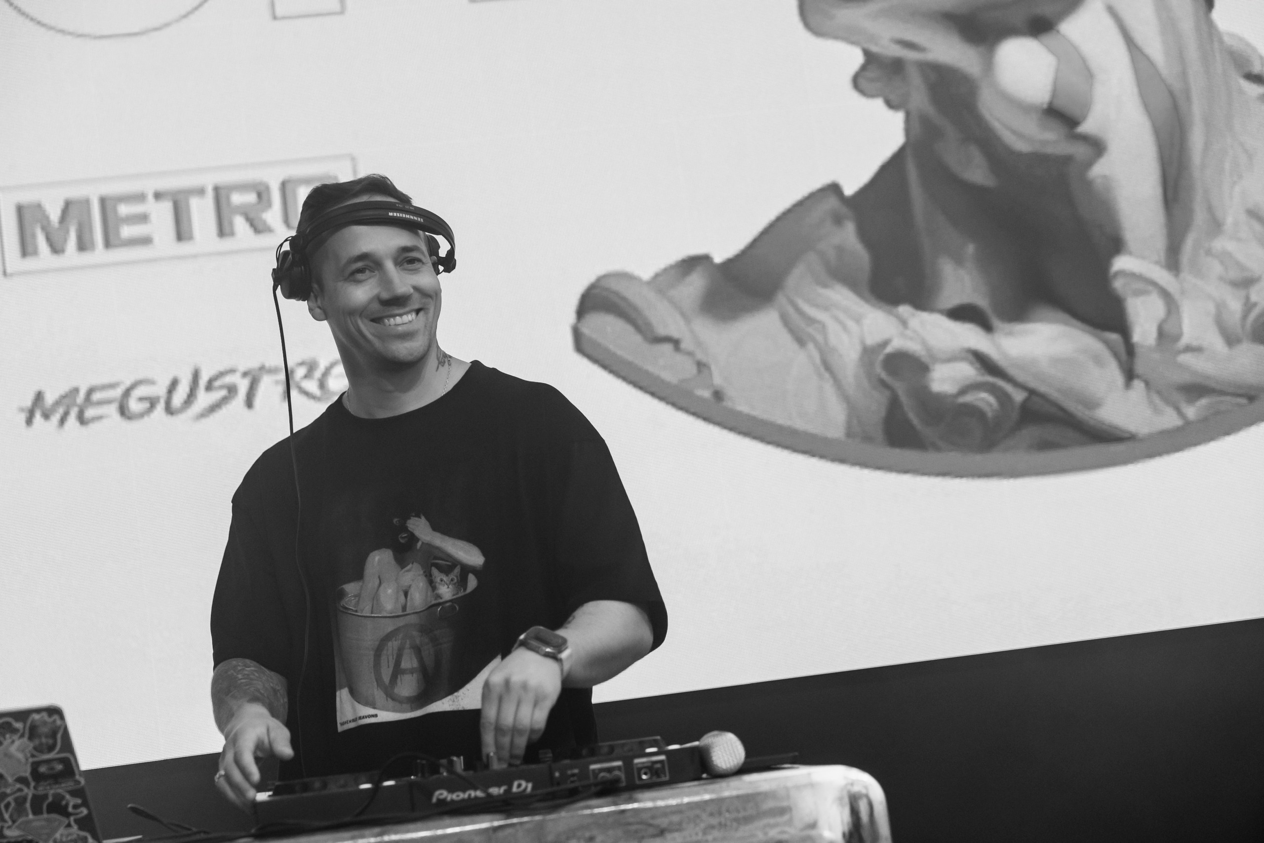 Megustro. Night2Day Санкт-Петербург