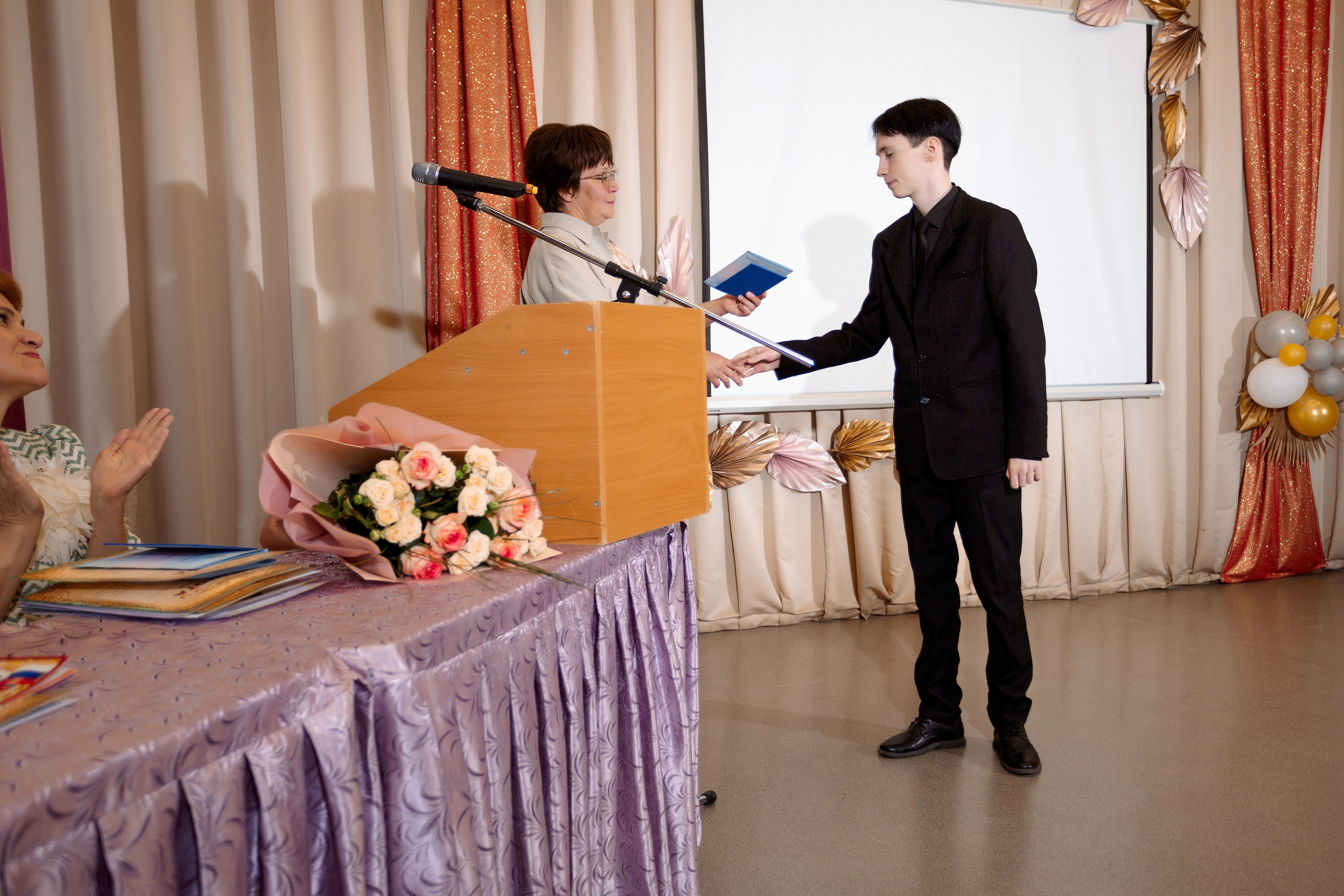 ВРУЧЕНИЕ АТТЕСТАТОВ: Пример. Все фото. Профессиональный фотограф в Ижевске Леша Петров