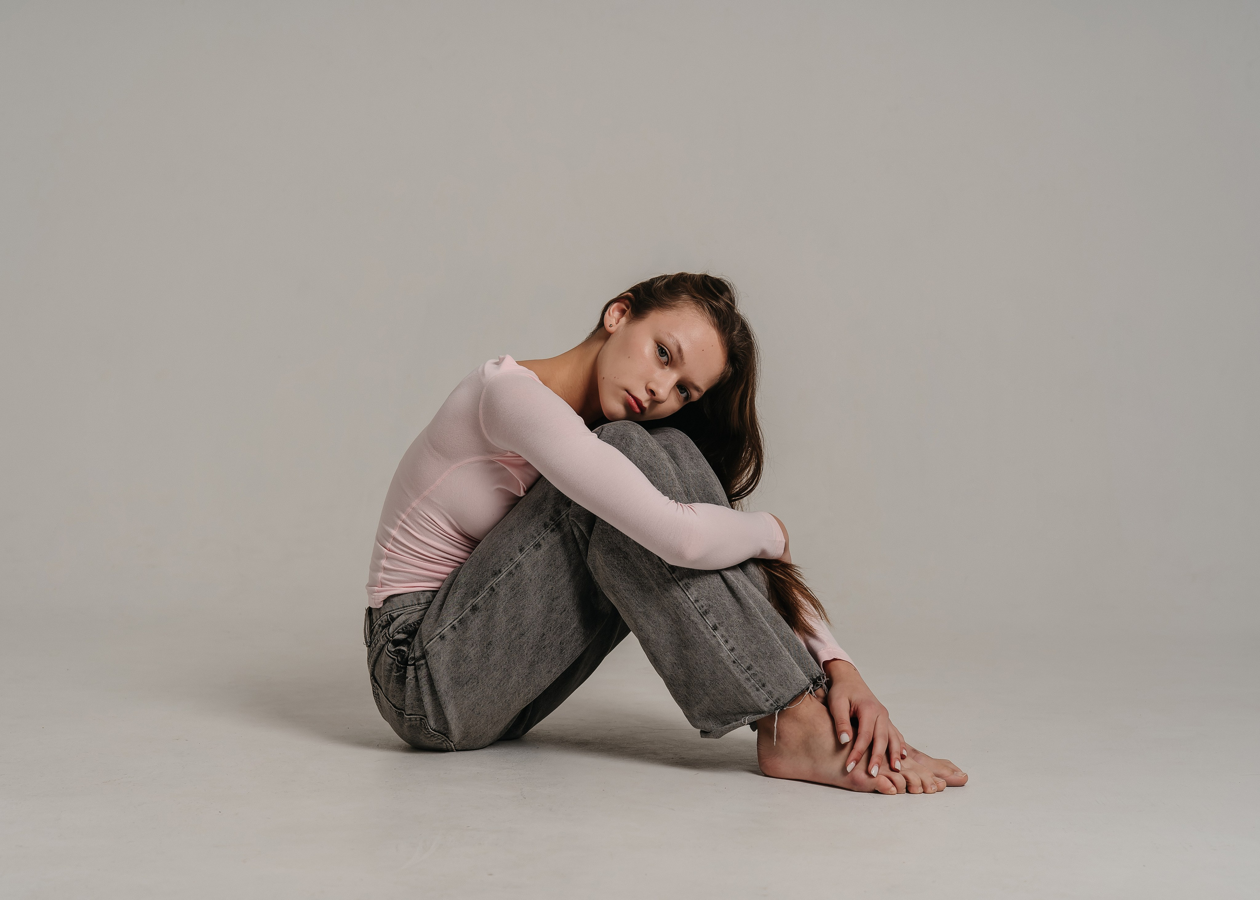 Фотосессия в студии девушки, семейная в Сочи, Адлере. Алина Бернд — свадебный и индивидуальный фотограф в Сочи и Адлере