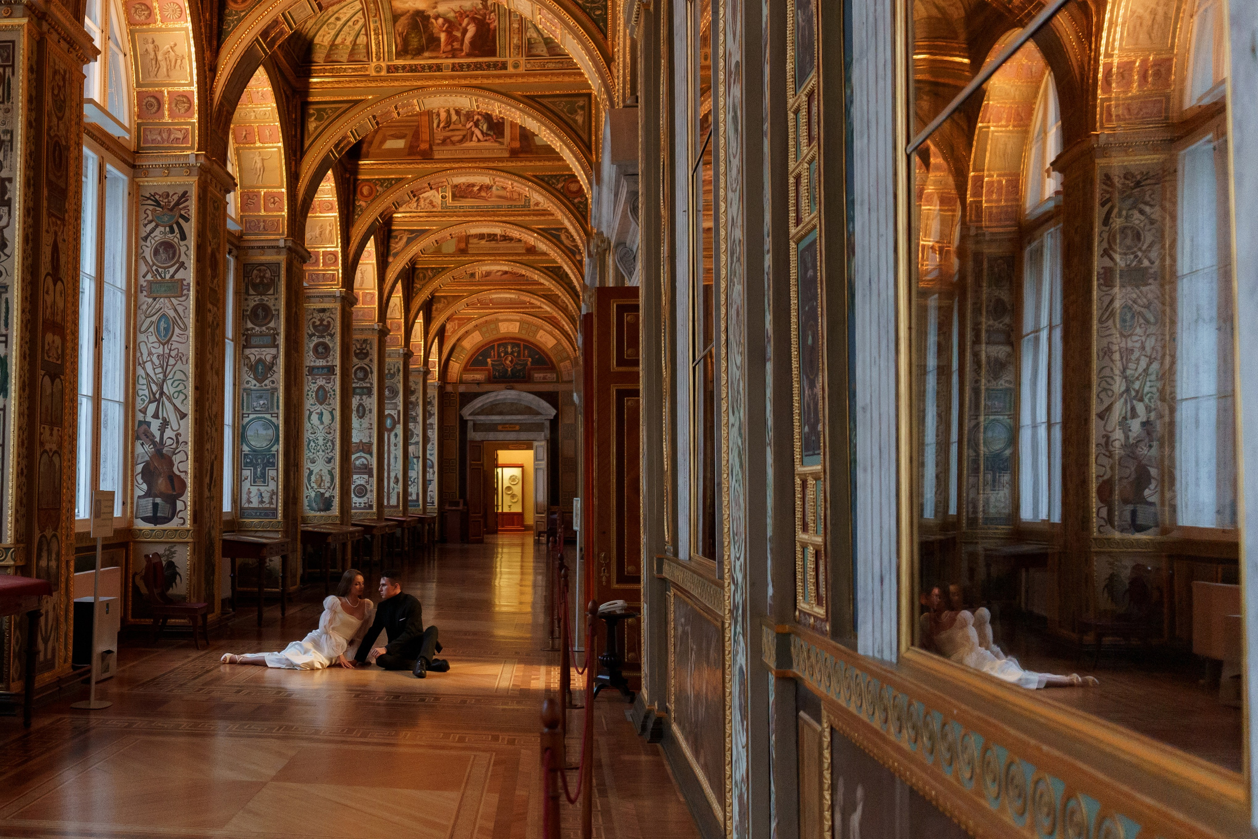 Фотосессия в Эрмитаже упрекрасно передаст Ваш стиль свадьбы!