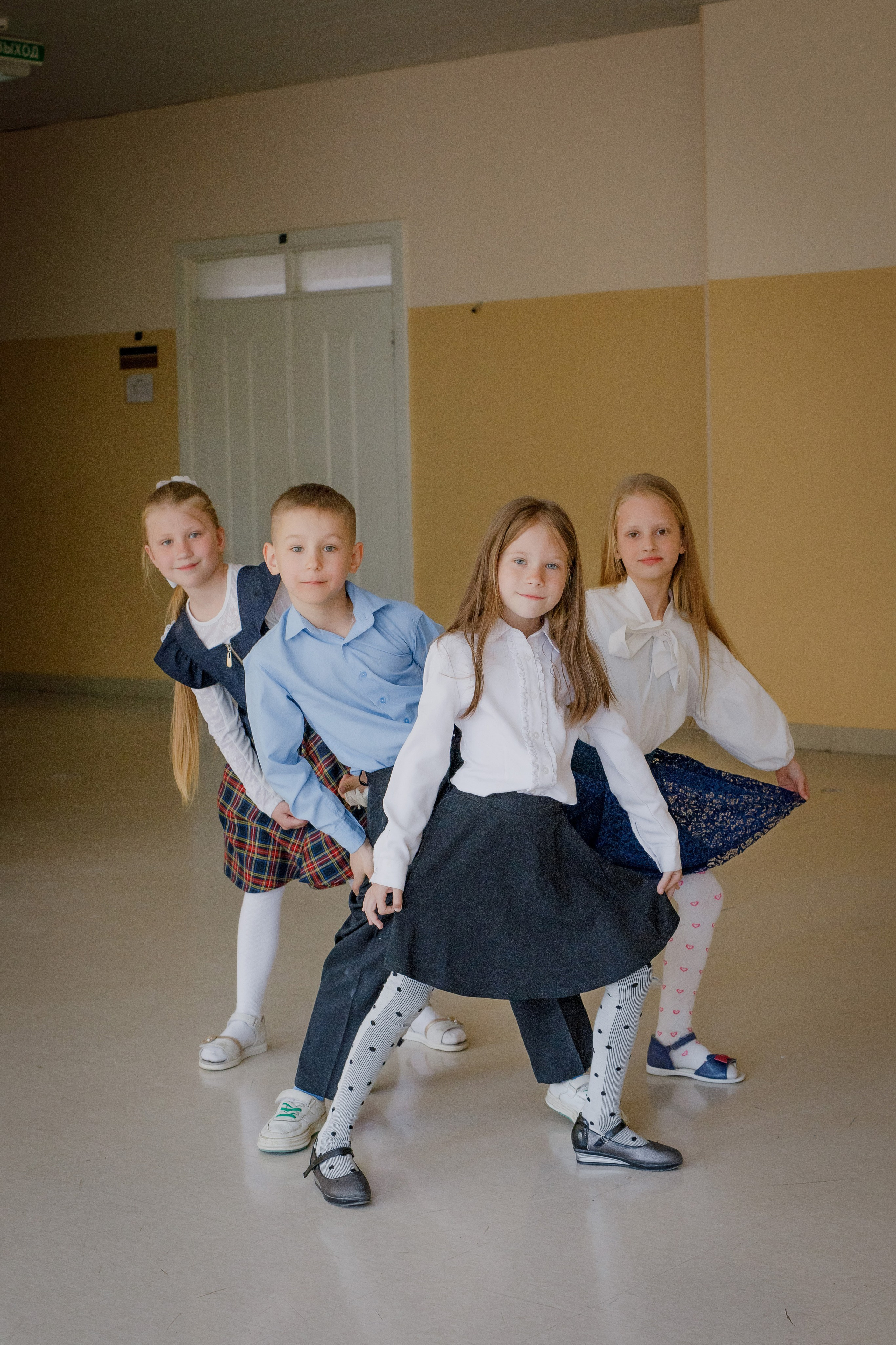 Школа 61 2 класс. Photoalbum-vl.ru