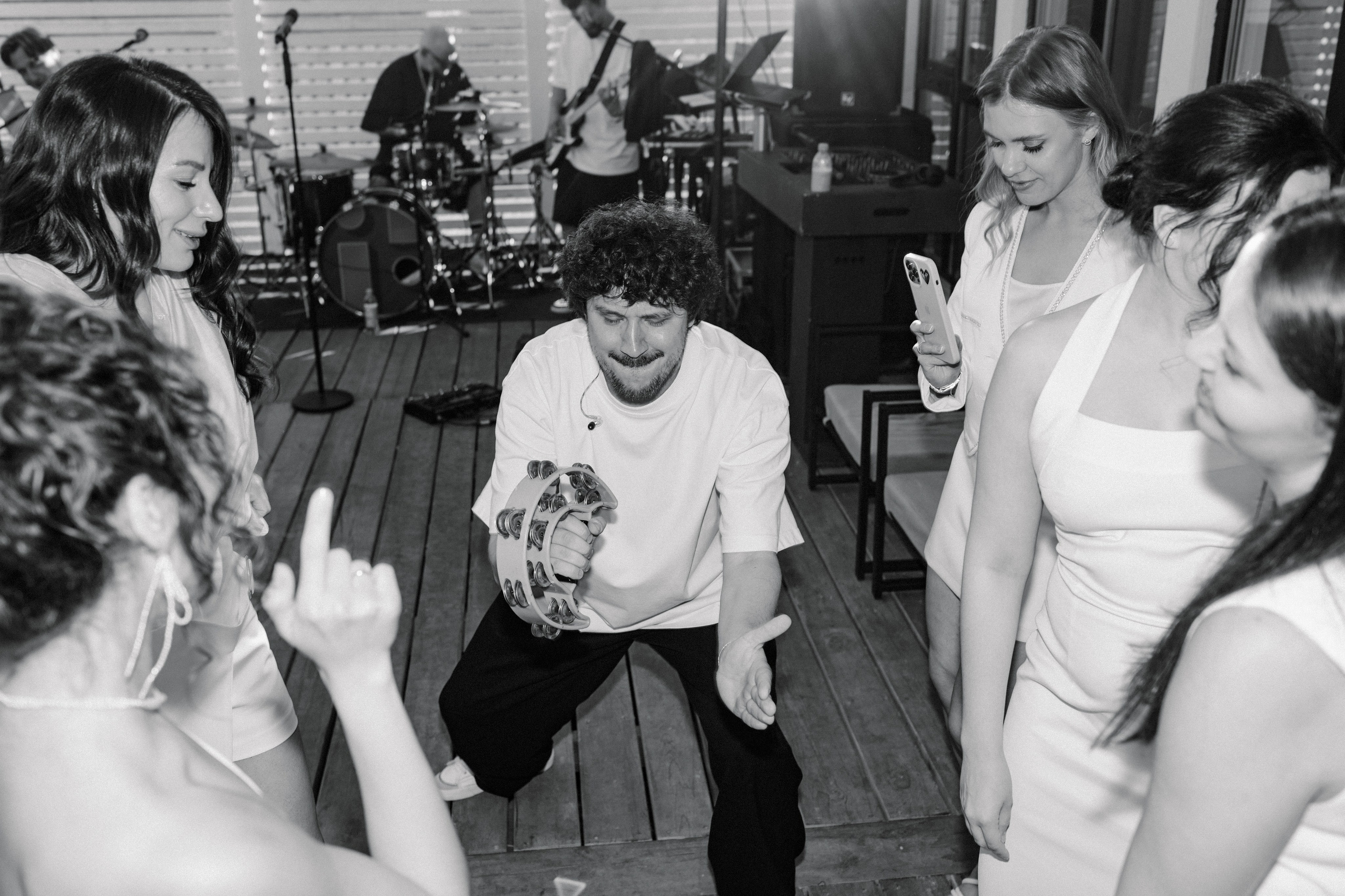 Плюс тридцать градусов на лужайке. Фотограф Андрей Куськало