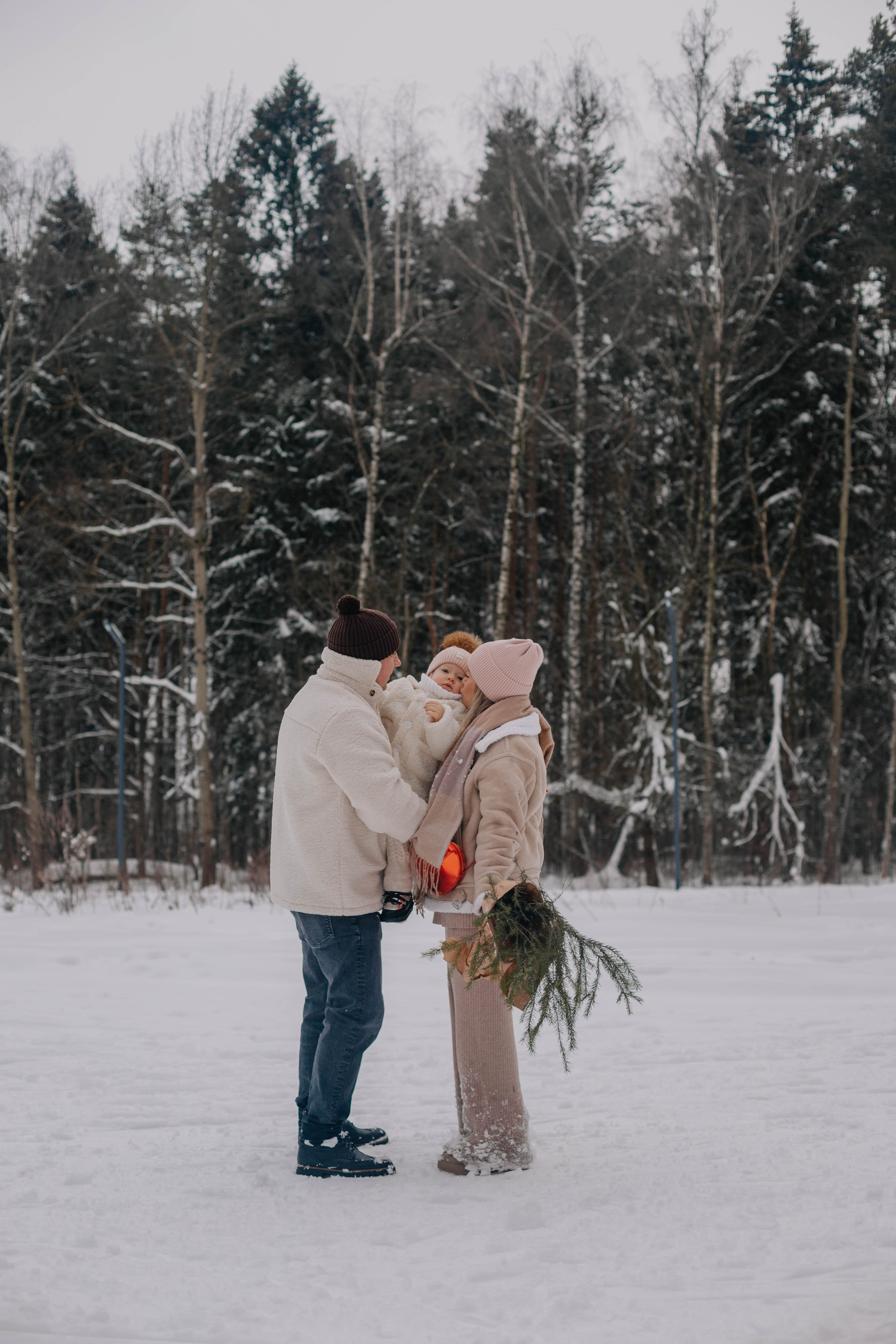 Лиля и семья Зимняя прогулка в лесу. Семейный и свадебный фотограф Видное Москва Екатерина Пятова