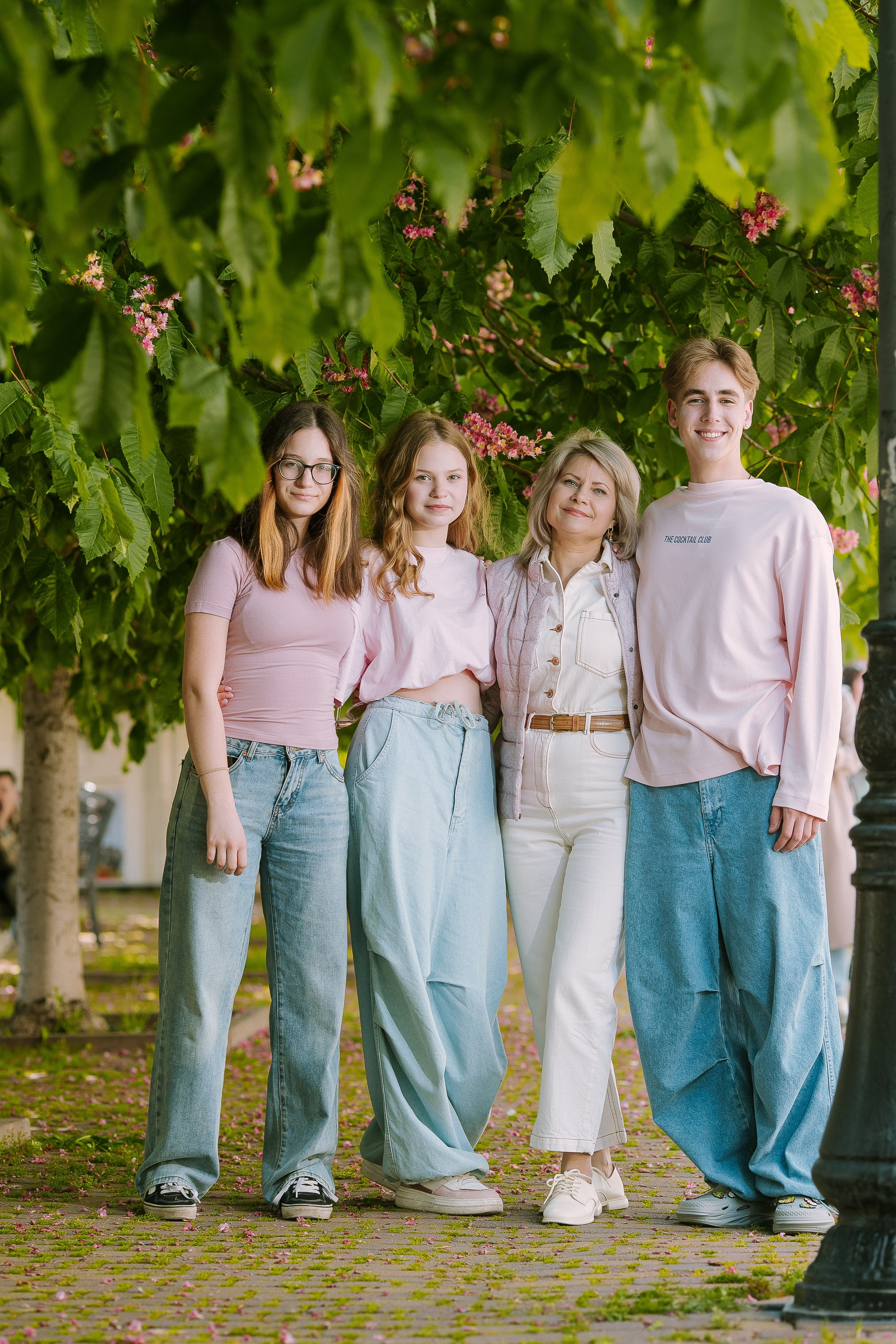 Катшановая Аллея- весна. Выпускные альбомы Натальи Бутко: Новороссийск, Анапа, Геленджик