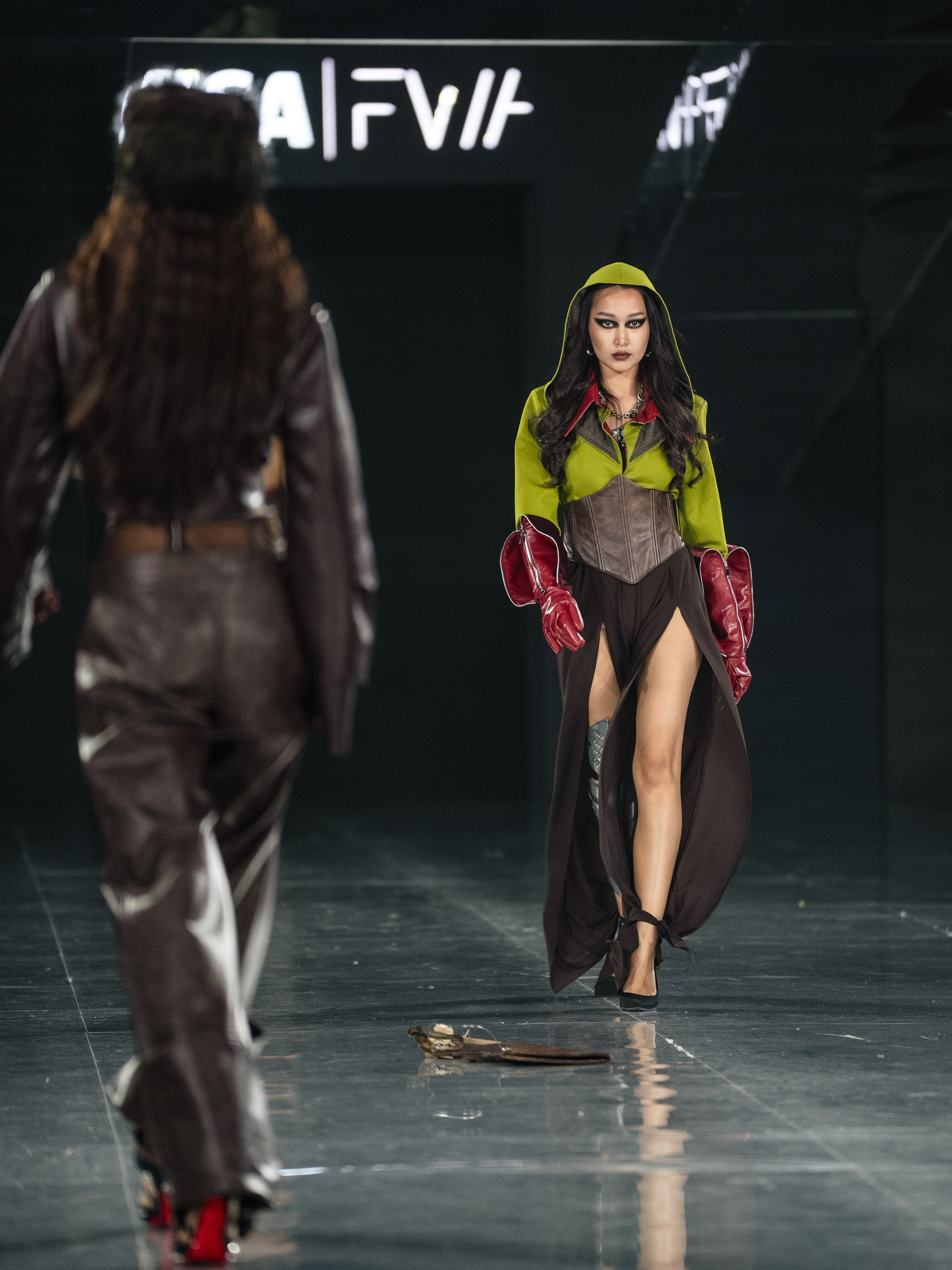 Visa Fashion Week SAKH. Сайт Алматинского НЮ АРТ, будуар и фэшн фотографа Дениса Карпенко