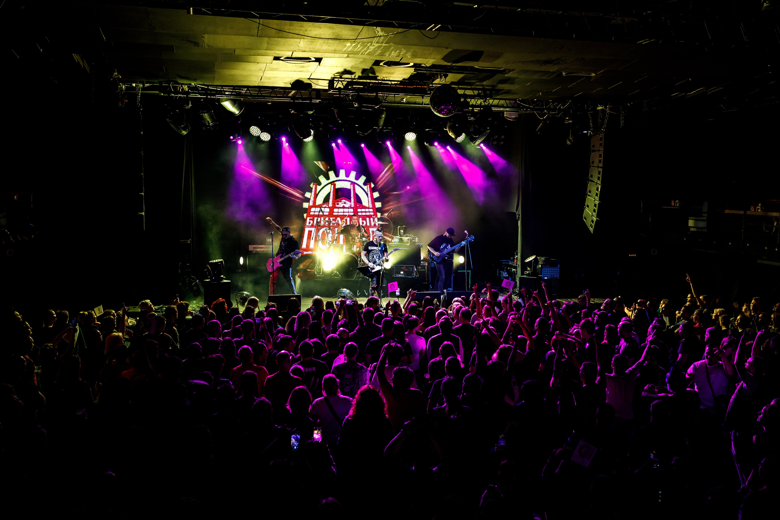 БРИГАДНЫЙ ПОДРЯД. Фотограф Елена Богачева (lenalena_na_na_na)