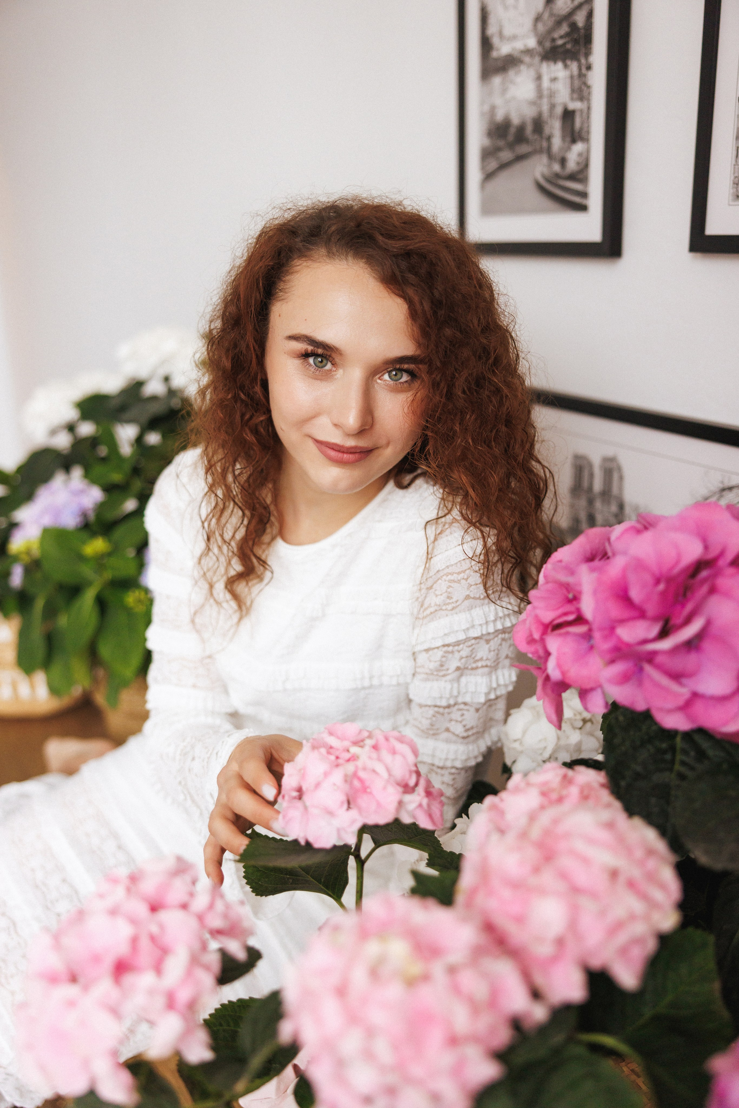 Фотосессия с живыми цветами Гортензии, город Краснодар, фотостудия «Истории». Семейный и детский фотограф в Краснодаре Анна Трашкова