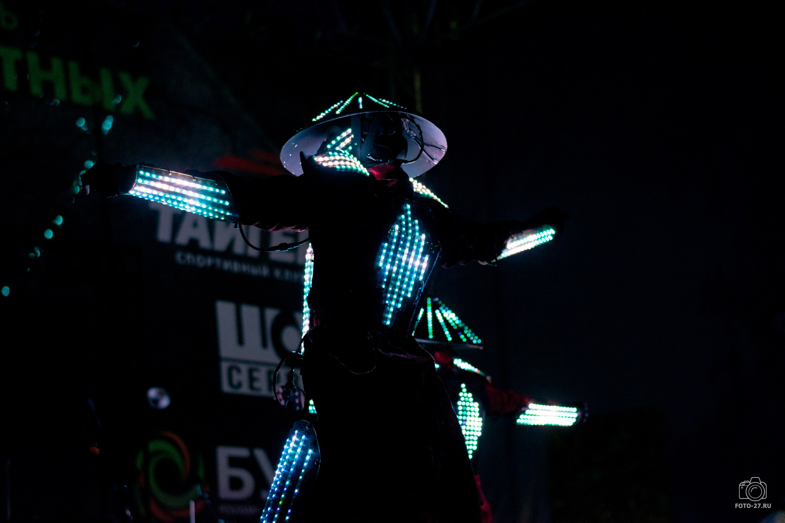 Антон Курдюмов фотограф в Хабаровске Рина Курдюмова фото27 foto27 Антон Дорофеев репортажный репортаж документалист Тони и Рина фотосоздатели Международный фестиваль Рок в защиту животных Хабаровск