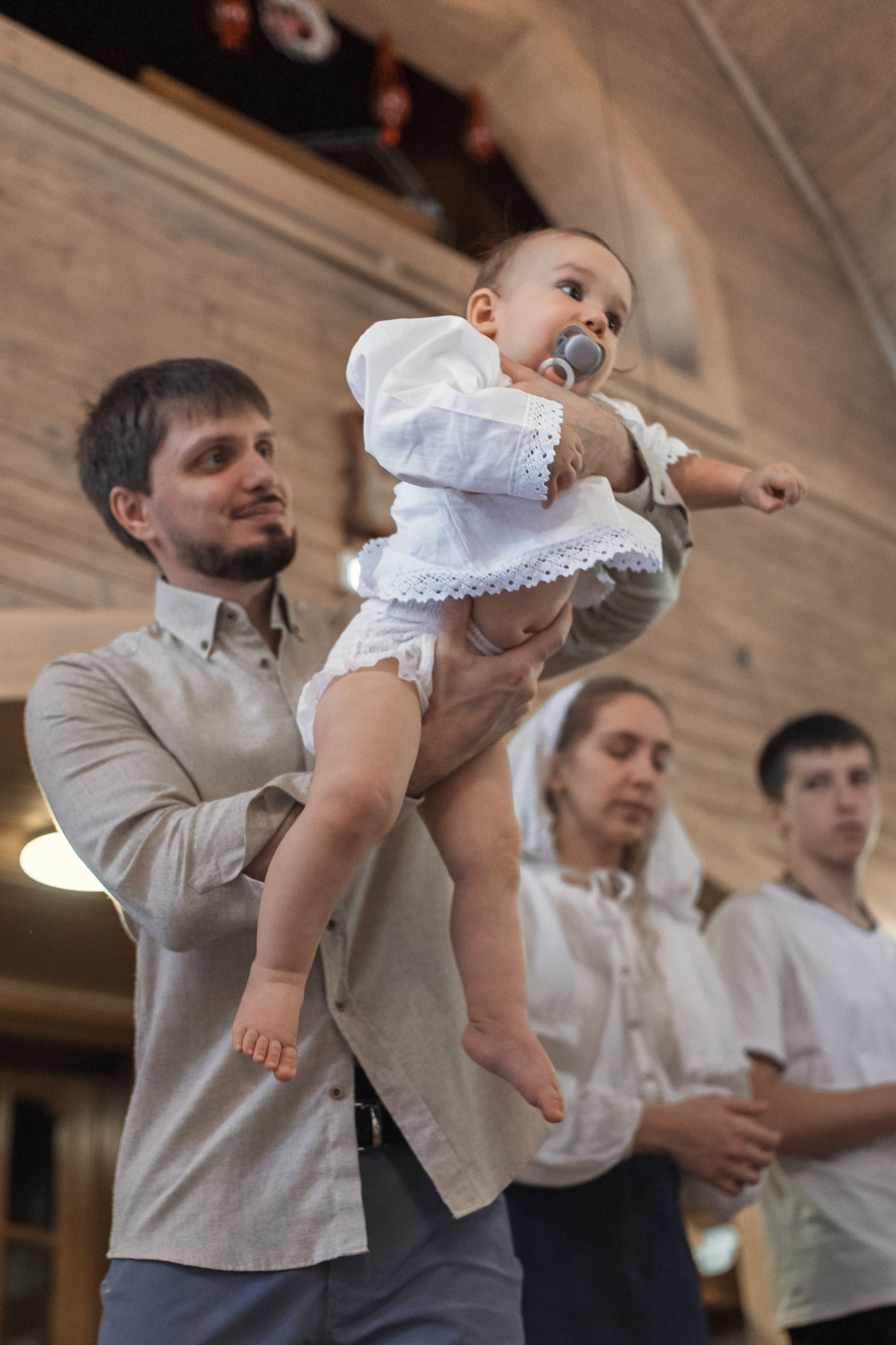 Крещение в Храме Святителя Николая у Соломенной сторожки. Профессиональный фотограф в Москве и Мо Мария Шантарёва