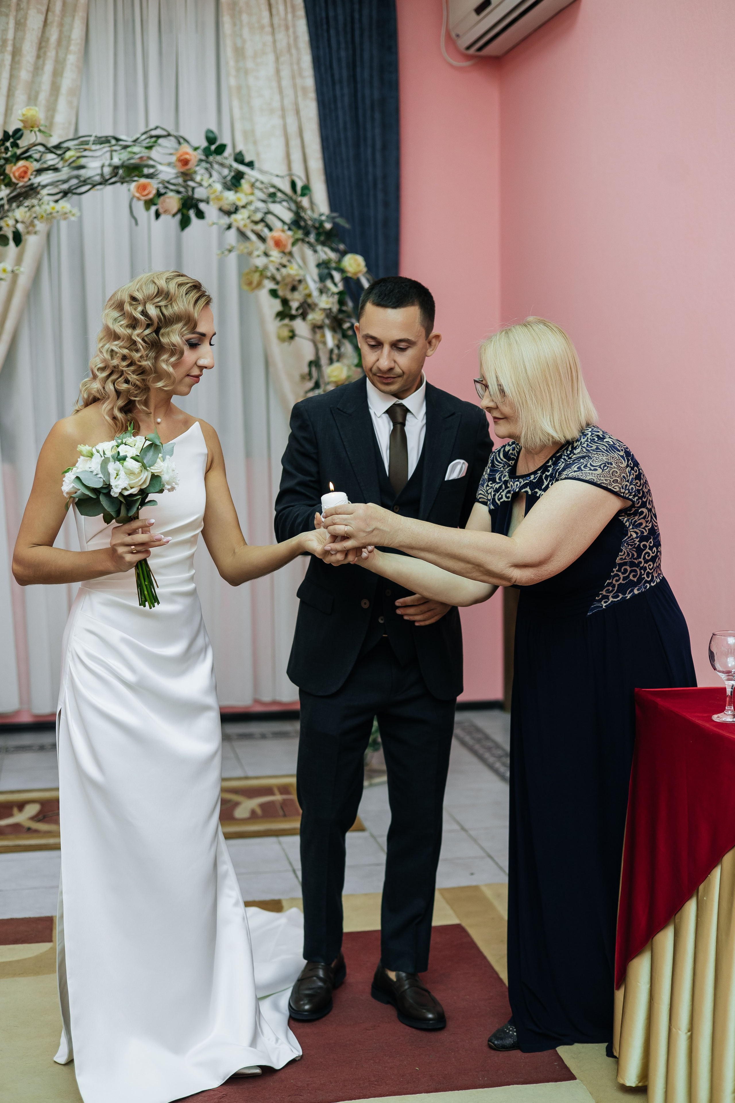 Загс Советского района + фотосессия. Свадебный и семейный фотограф Ростова-на-Дону Ирина Бондарева