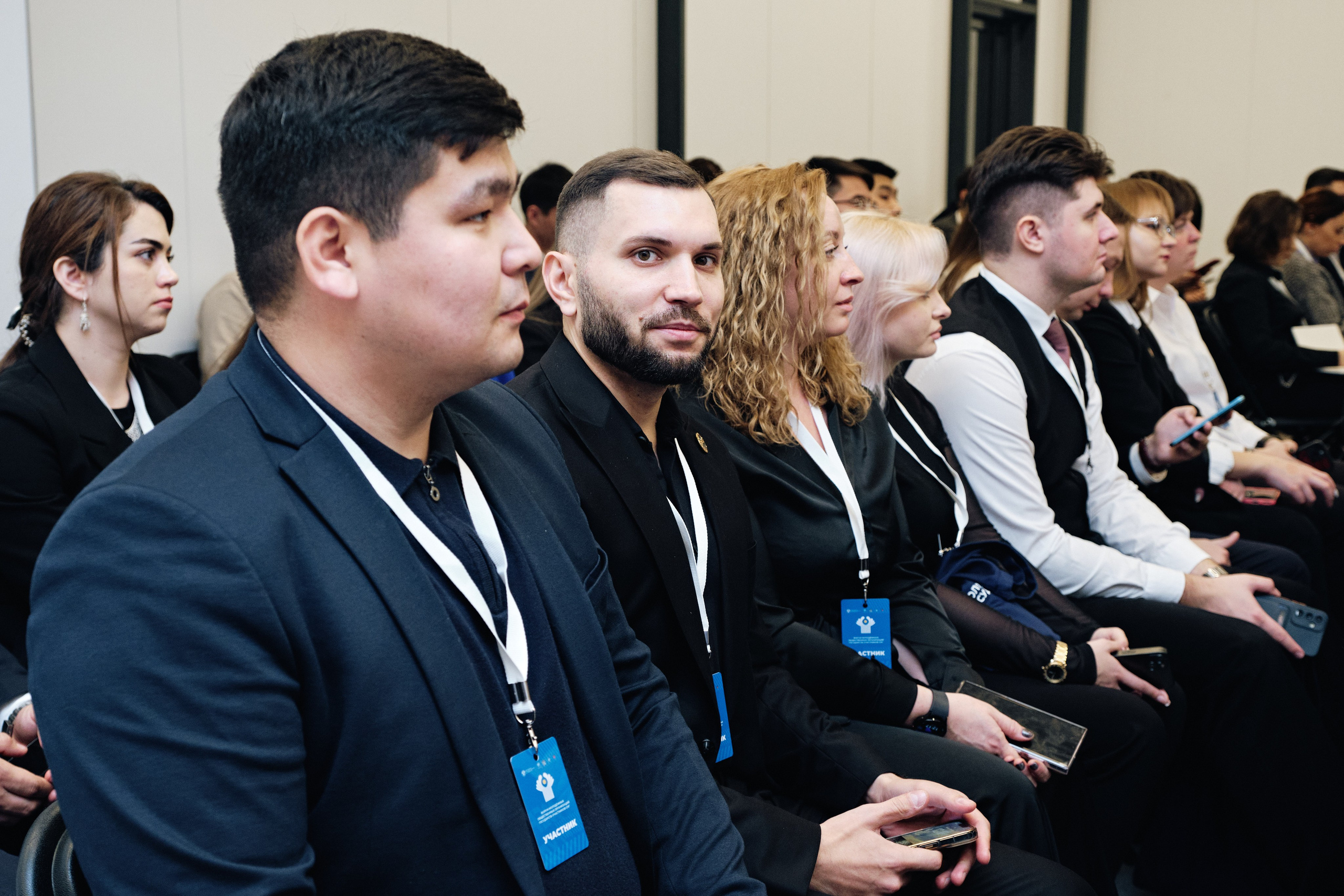 Молодежный форум стран СНГ. Семейные и свадебные фотосессии в СПб, в студии, на улице, на природе