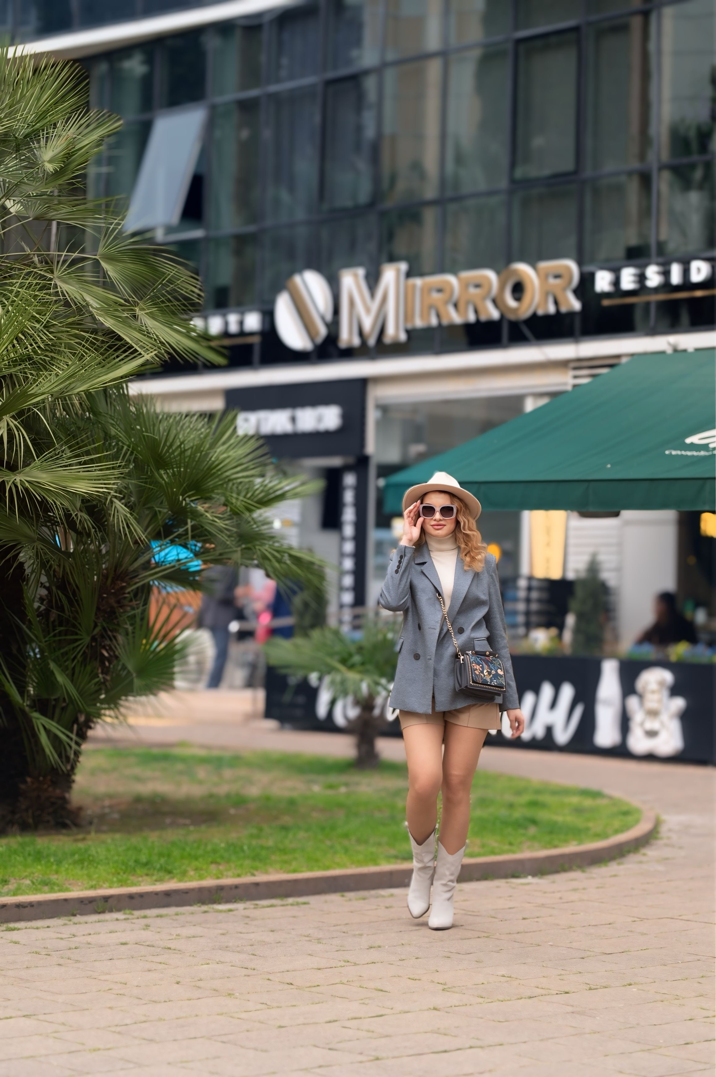 Съёмки для отелей. Сеть отелей в Сочи и Адлере MIRROR. Портретный фотограф в Москве Наталия Комарова