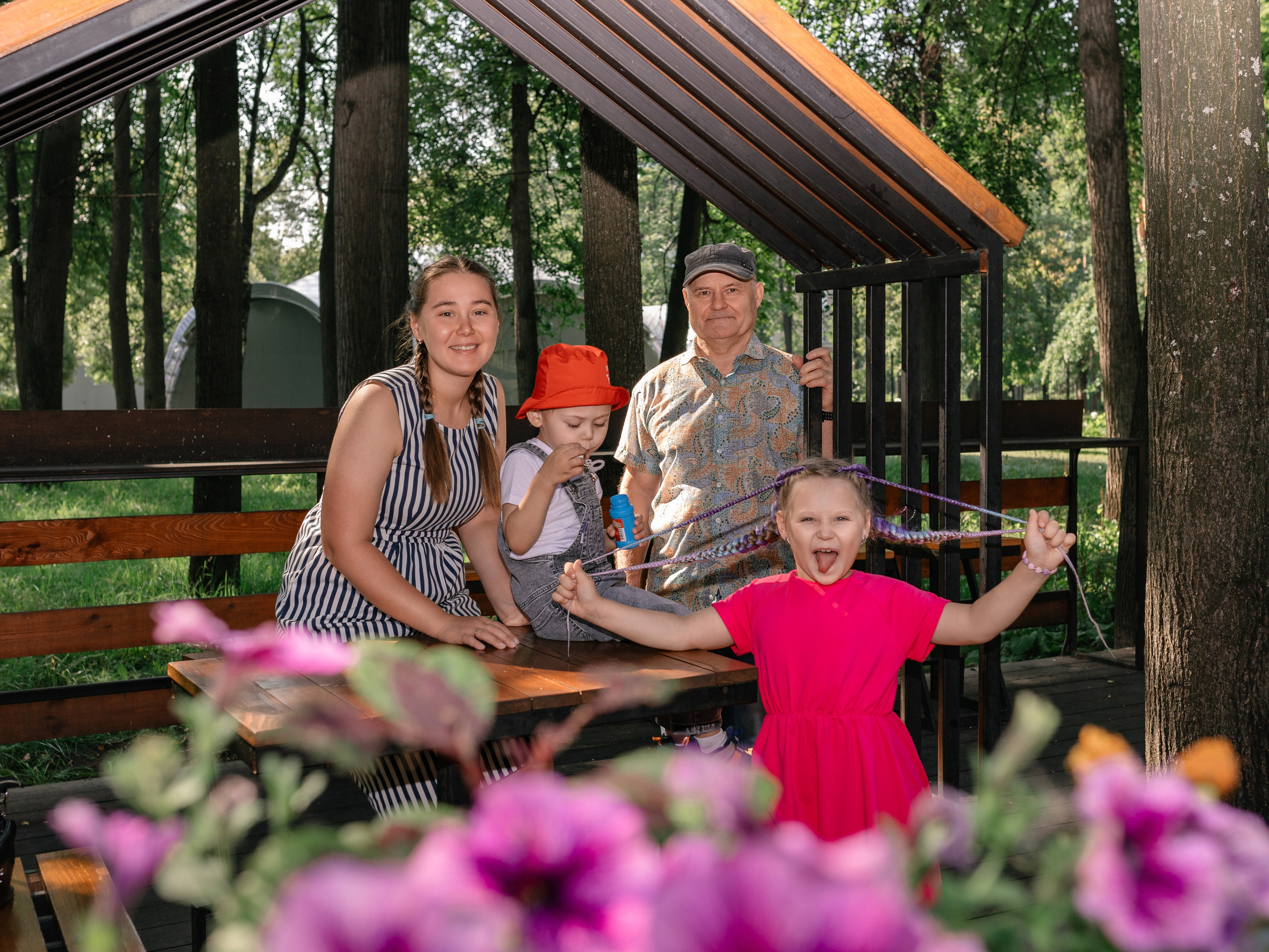 Семейная прогулка. Август 2025. Фотограф Пермь. Свадьбы. Семья и дети, школа, д. сад. Фотокниги