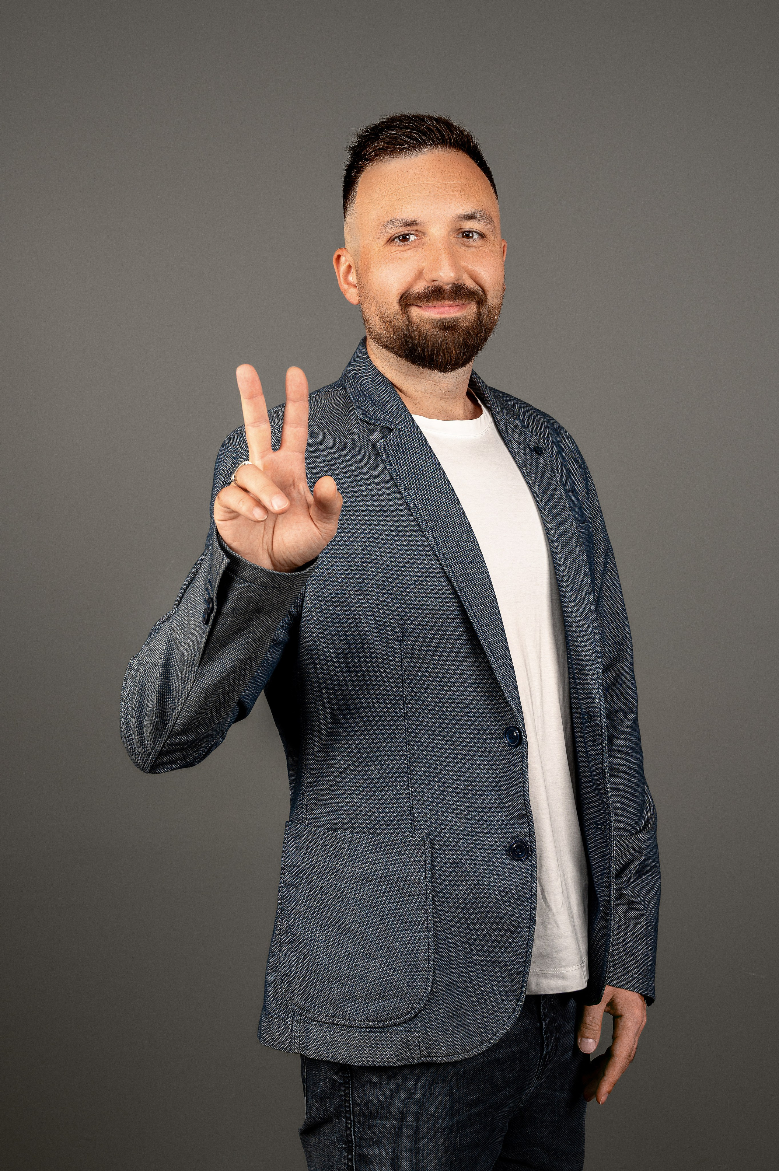 Студийный портрет. Экспресс-портрет, фото для сайтов и соцсетей