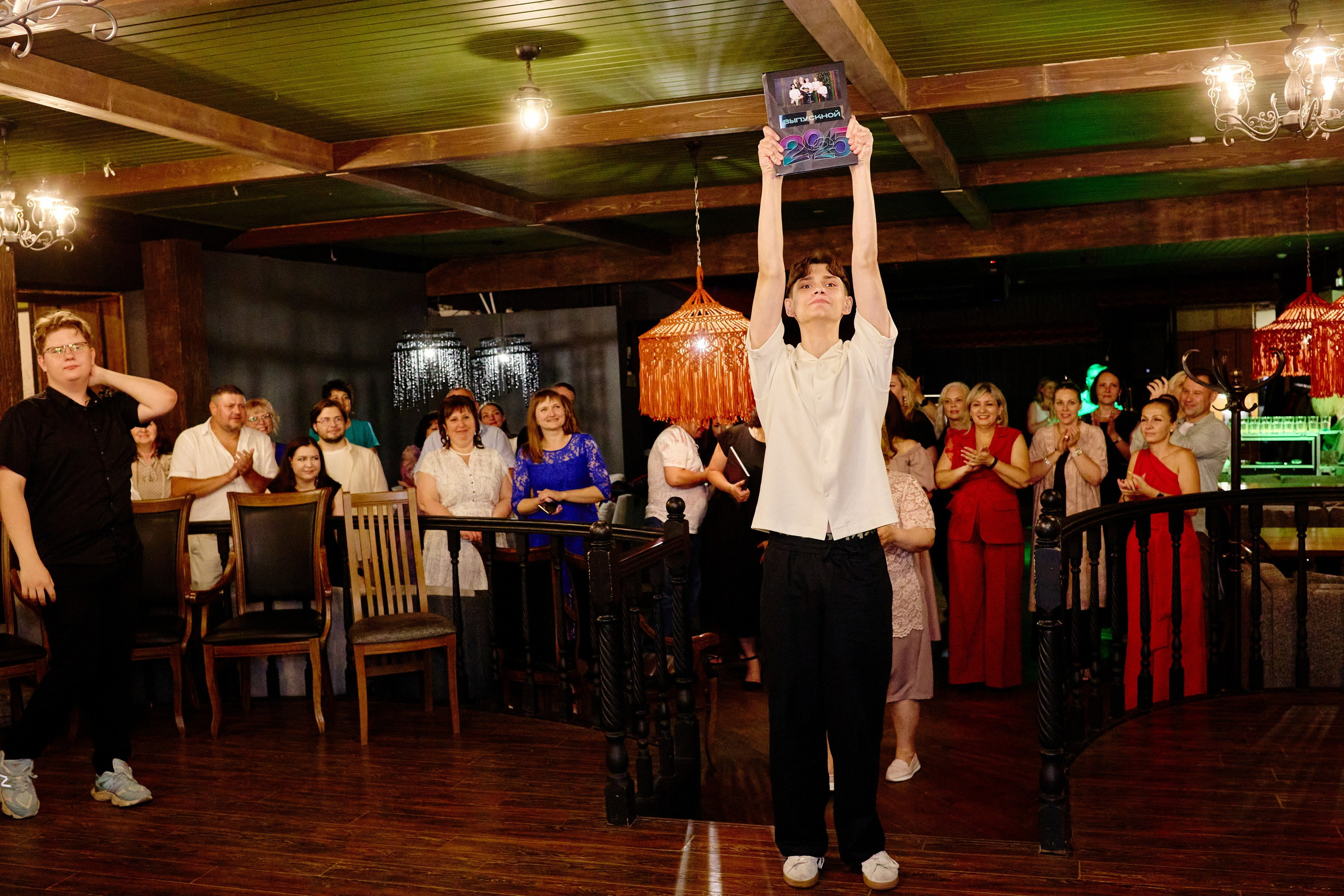 Выпускной 35 Сош. Фотограф Выпускные альбомы Таганрог Сергей Коробченко