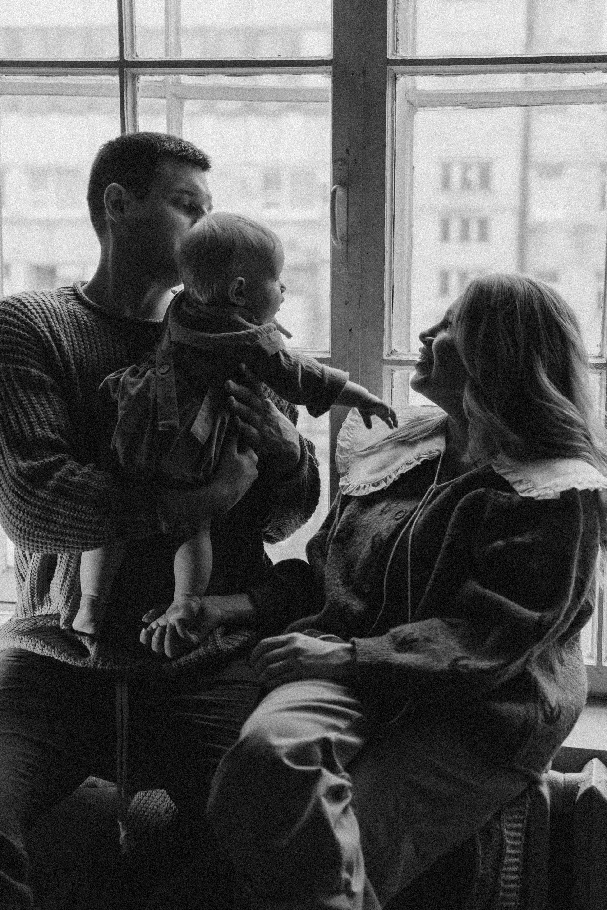 Оля, Никита и малыш Мирослав. Семейный, домашний, ньюборн фотограф Москва Цветкова Елизавета