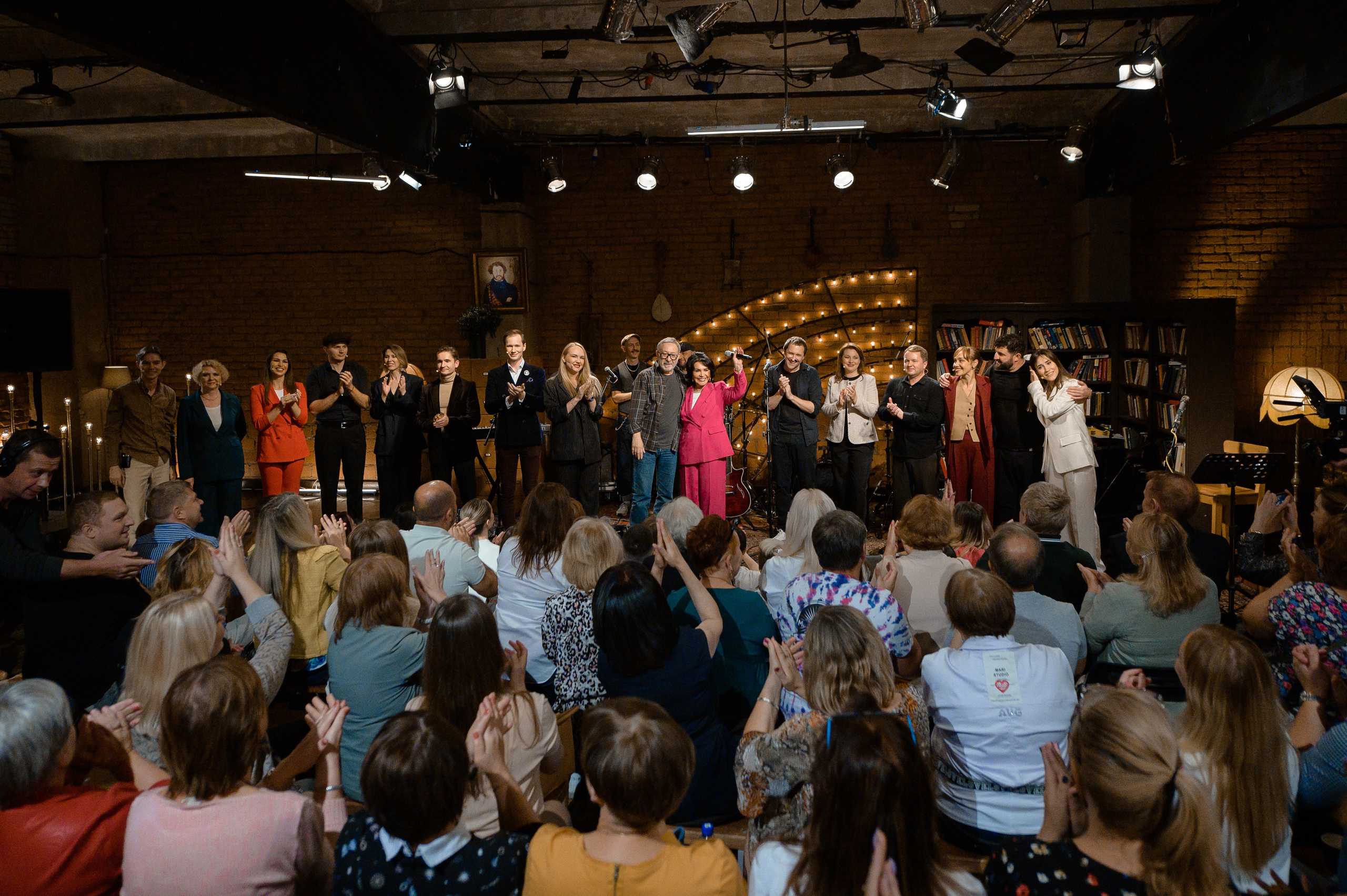 КВАРТИРНИК У МАРГУЛИСА. РЕПОРТАЖНЫЙ И БИЗНЕС ФОТОГРАФ В МОСКВЕ, ЕГОР НИКОЛАЕВ