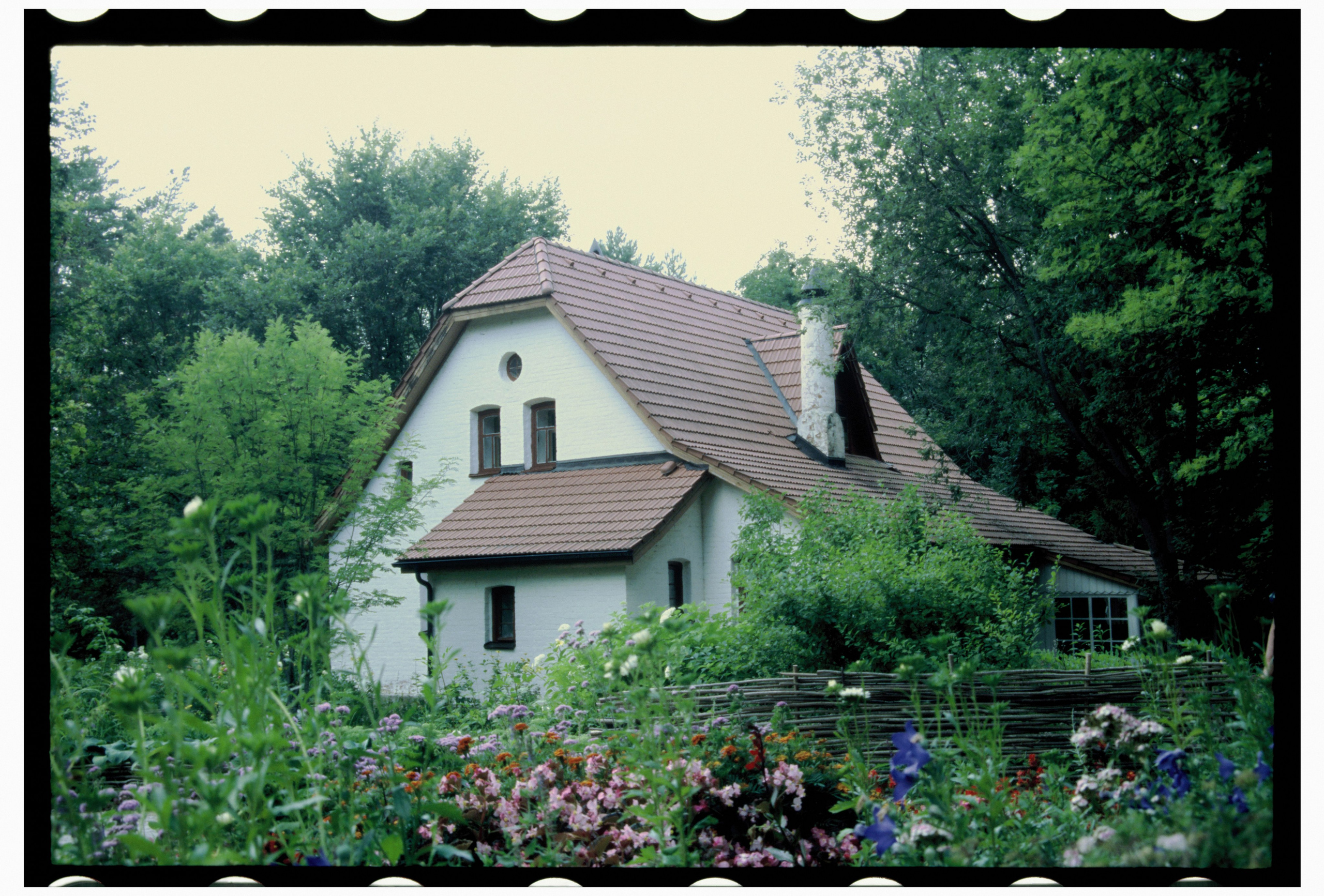 KALUGA. ANNA — PHOTOGRAPHER