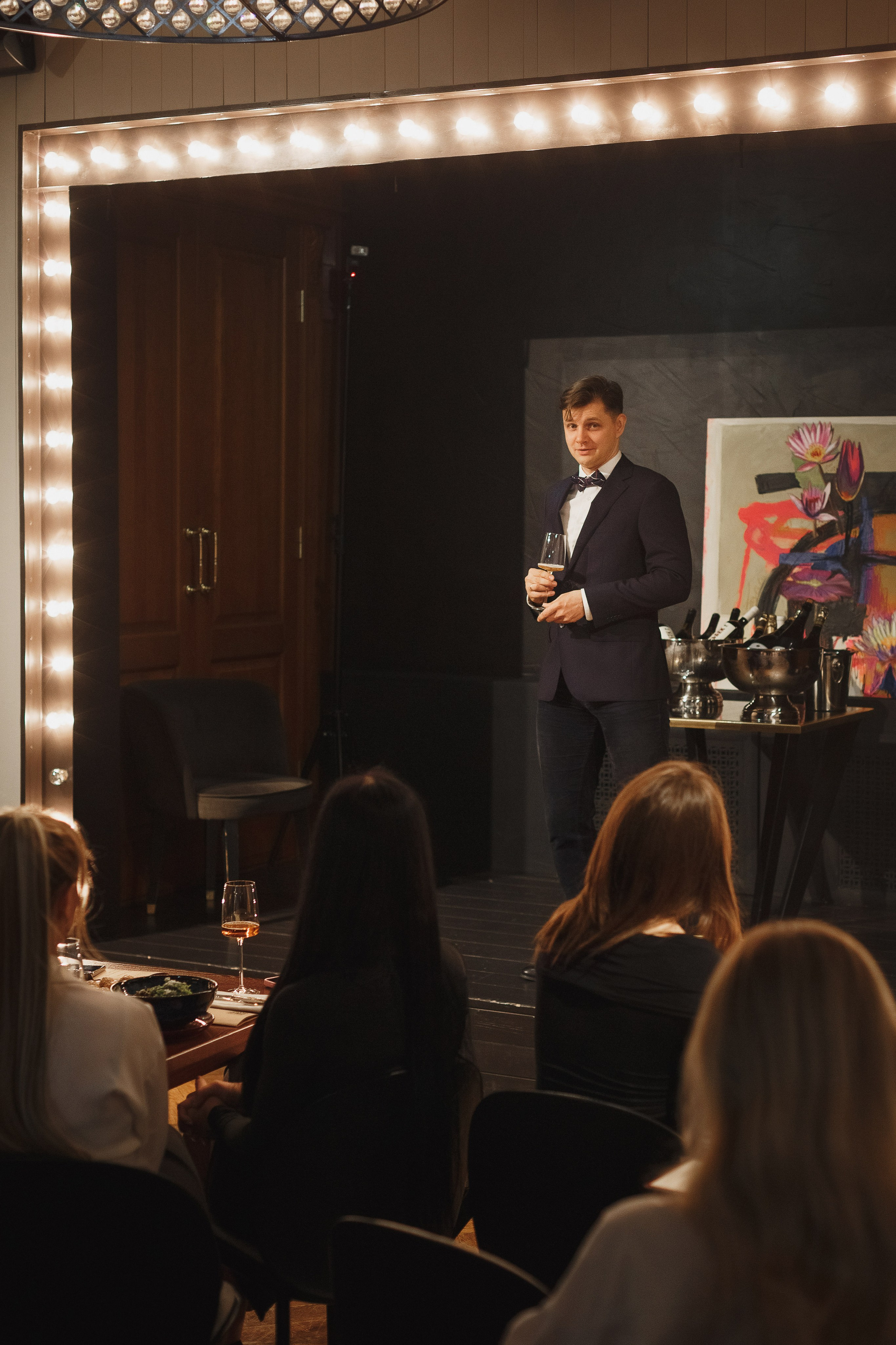 Фото клуба любителей российских вин в ресторане Мадам Ку-Ку, Таганрог. Свадебный и семейный фотограф в Таганроге Бакарюк Антон