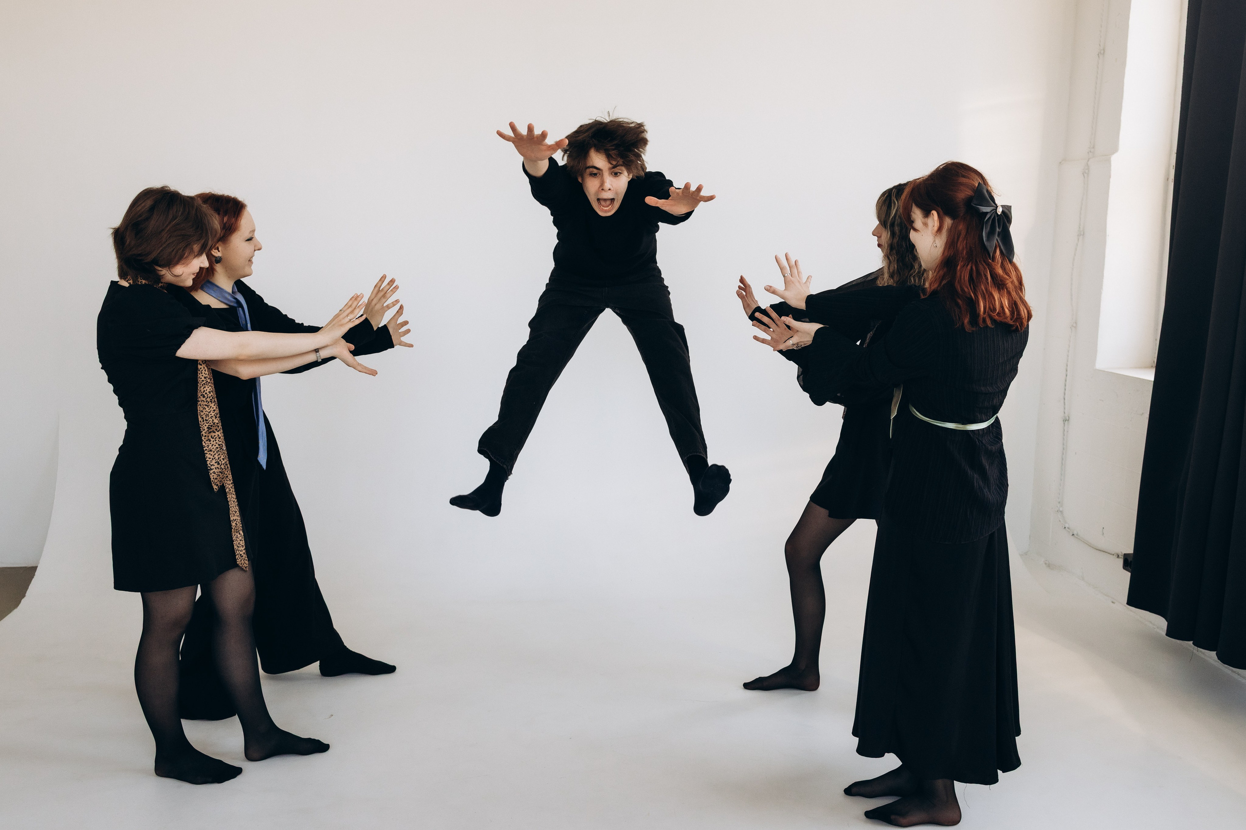 Фотосессия выпускного класса. Фотограф Артем Бросов в Санкт-Петербурге и Дубае