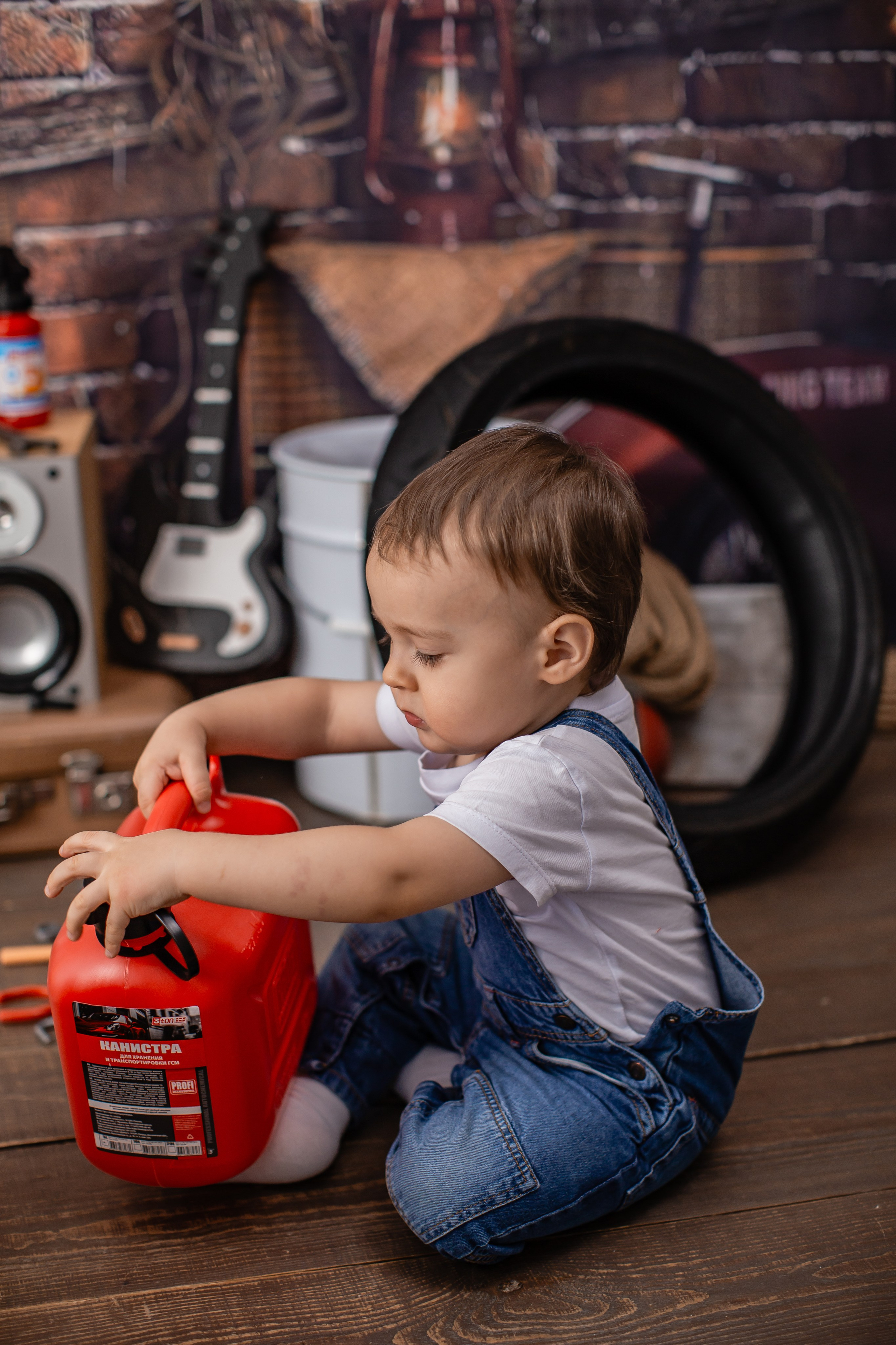 Фотодень " ГАРАЖ «(для 1-4 года) 20.09.26 г запись идёт. Детский семейный фотограф на первый годик город Новосибирск Дымова Светлана пакеты всё включено 1-3 года