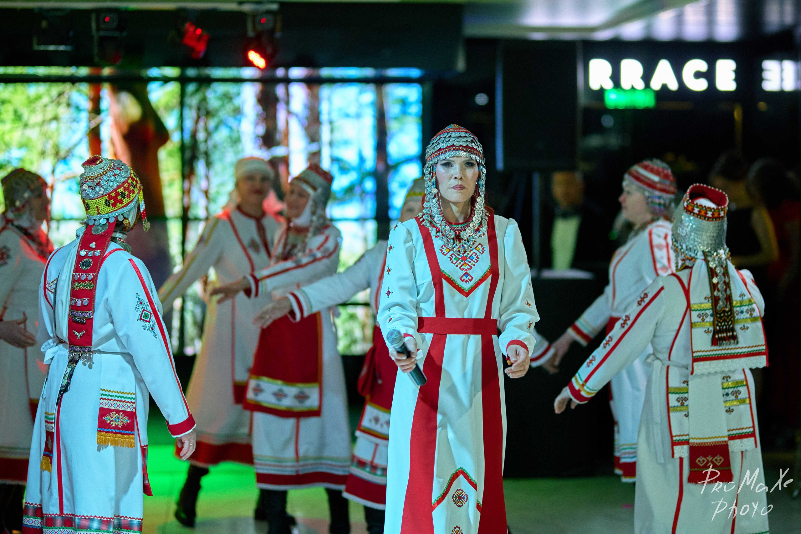 Зал КРАСА МАСС-МЕДИА ЧУВАШИИ. Владимир Суздалов (ProMaXe) — Портретный фотограф, тематические фотосессии в Чебоксарах