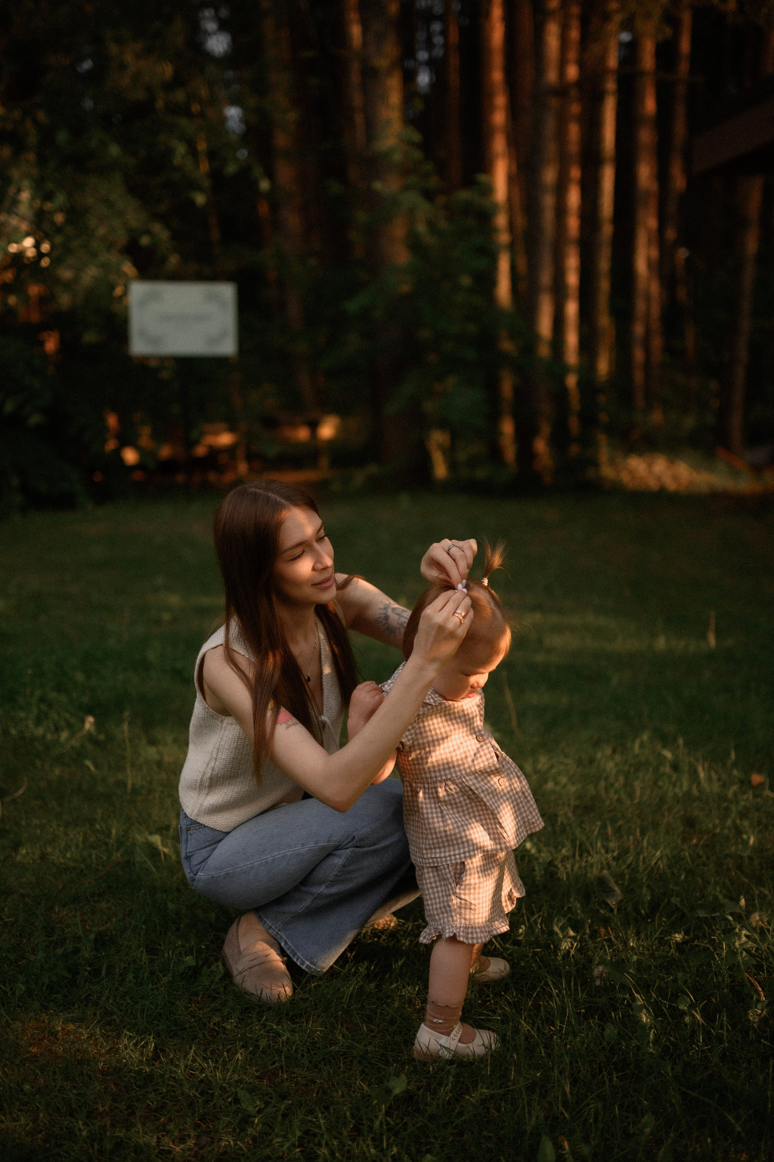Надя и Алиса в ресторане Кедр. Семейный и свадебный lifestyle-фотограф в Москве Мария Петрова
